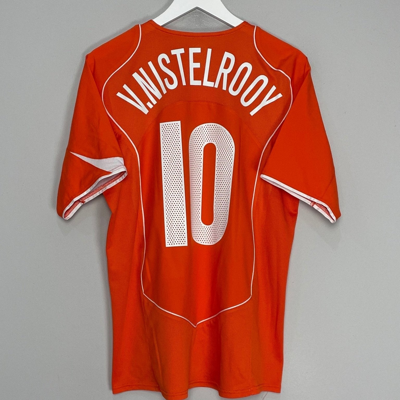 Shop 2004/06 NETHERLANDS V.NISTELROOY #10 HOME SHIRT (M) NIKE, classic football shirts, vintage football shirts & retro soccer jerseys at Cult Kits