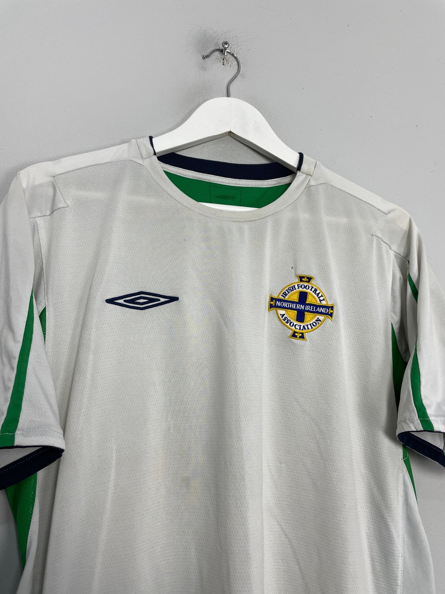 Shop 2004/06 NORTHERN IRELAND AWAY SHIRT (L) UMBRO, classic football shirts, vintage football shirts & retro soccer jerseys at Cult Kits