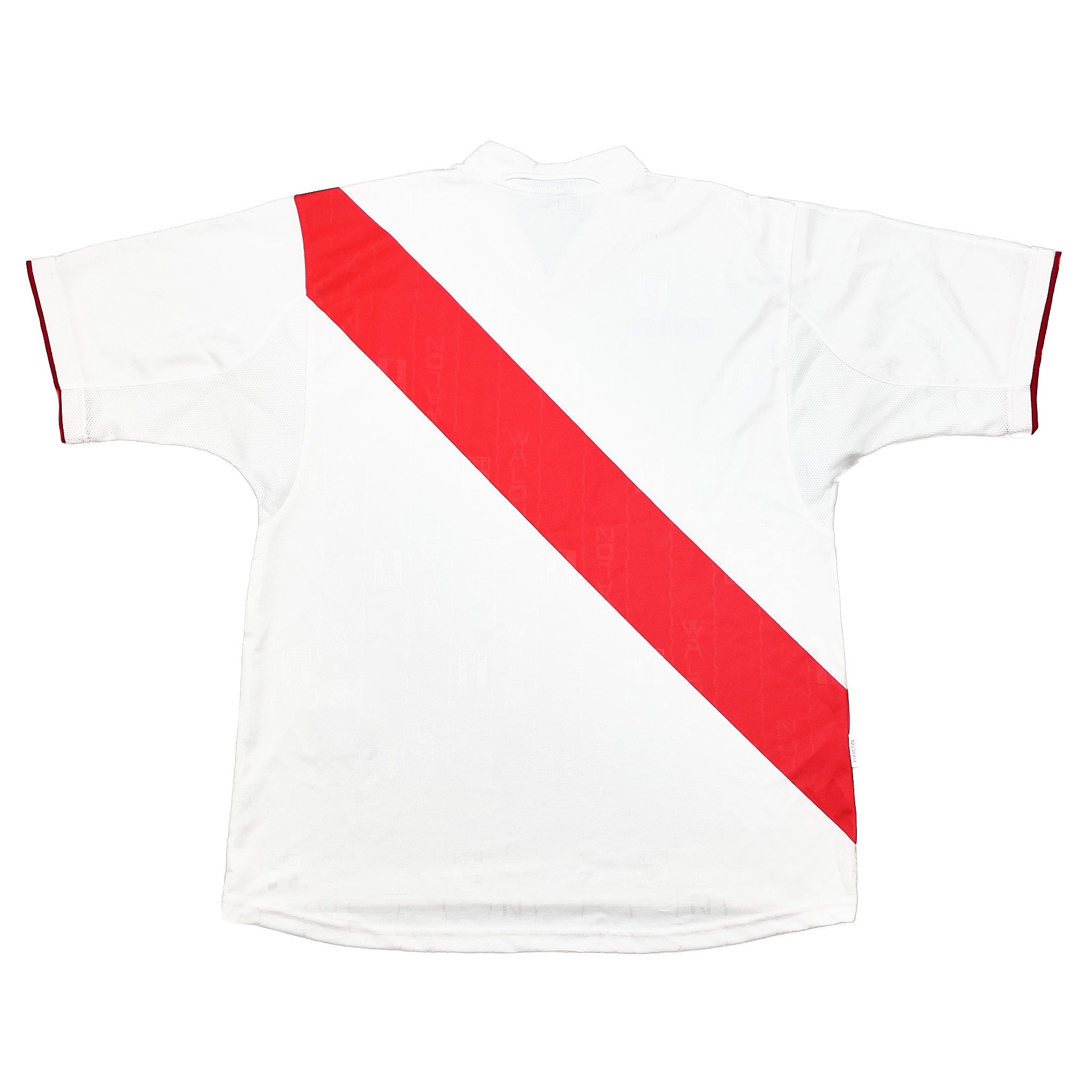 Buy 2004/06 Peru Home Shirt (XL) Walon ~ Free worldwide shipping available ~ Authentic Vintage Football Shirts from Cult Kits