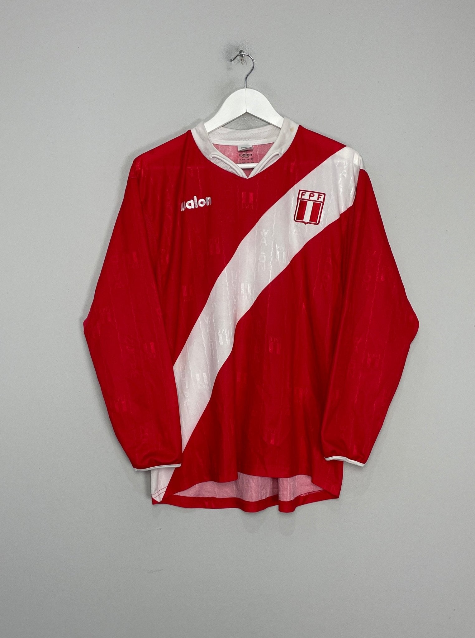 Shop 2004/06 PERU HUGO #2 L/S HOME SHIRT (L) WALON, classic football shirts, vintage football shirts & retro soccer jerseys at Cult Kits