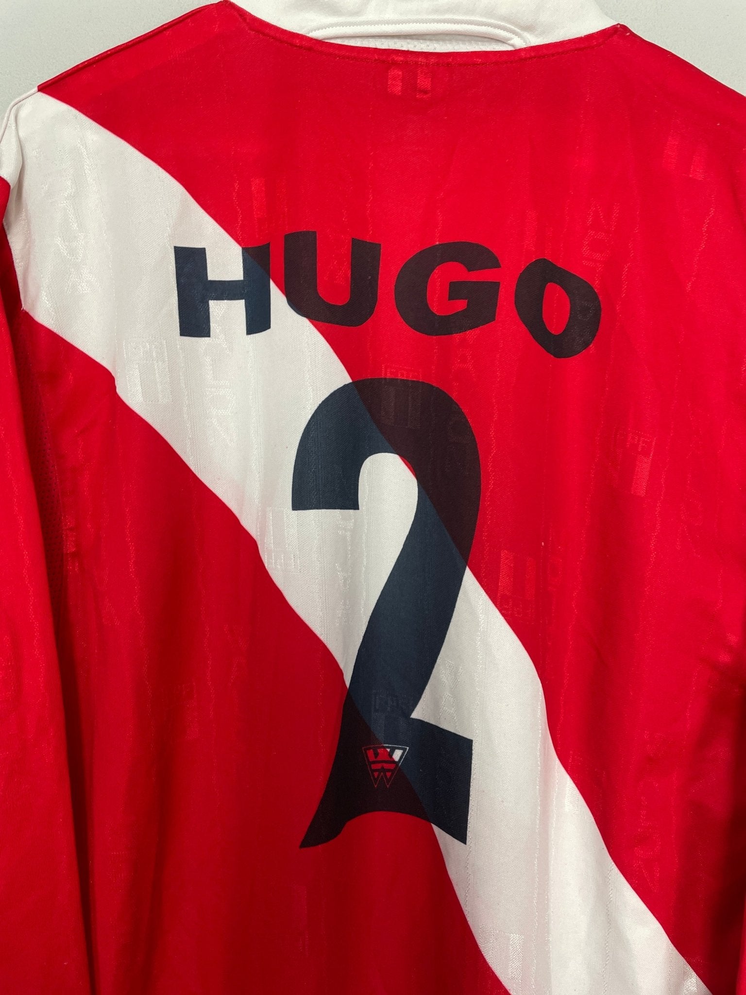 Shop 2004/06 PERU HUGO #2 L/S HOME SHIRT (L) WALON, classic football shirts, vintage football shirts & retro soccer jerseys at Cult Kits