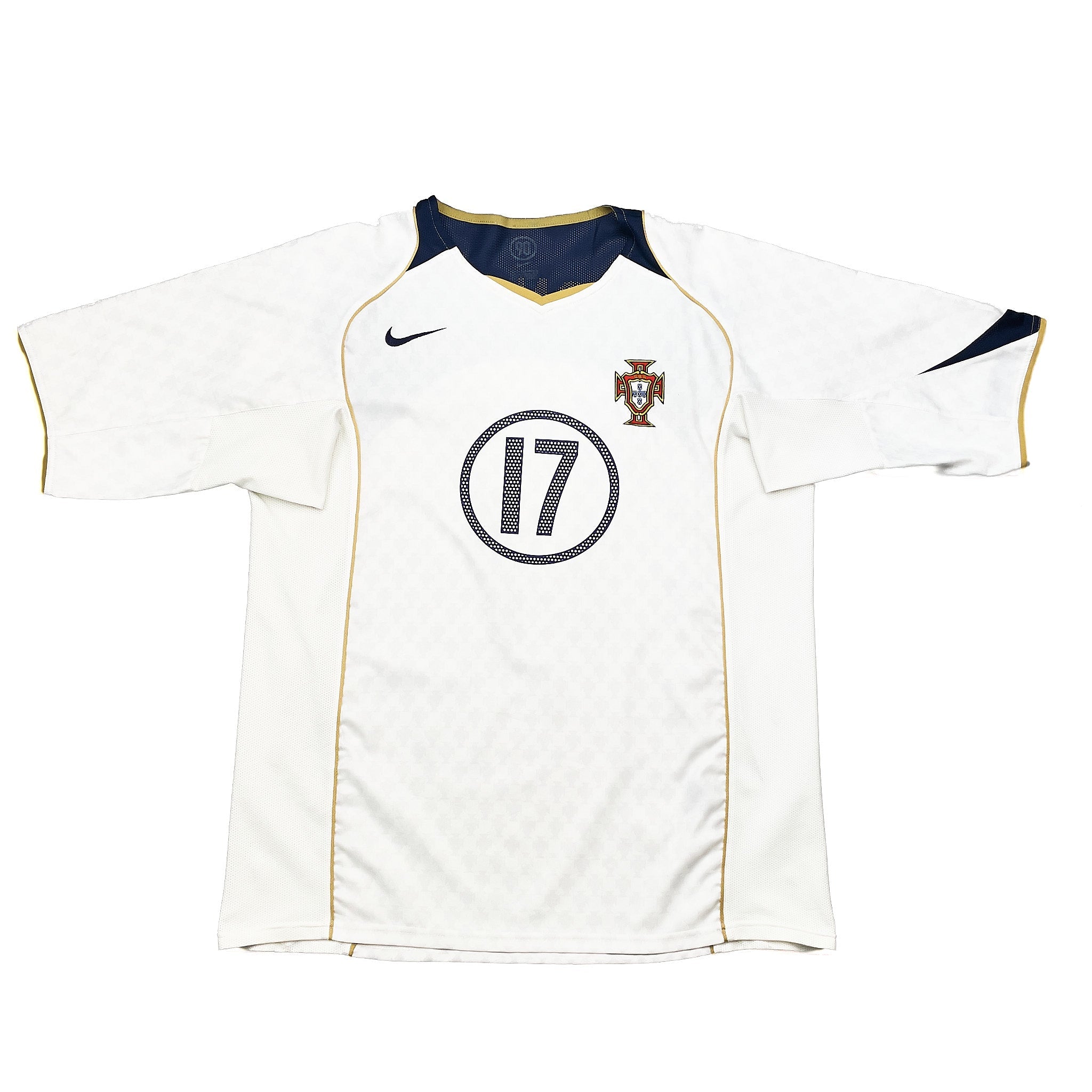 Buy 2004/06 Portugal C.Ronaldo 17 Away Shirt (L) Nike ~ Free worldwide shipping ~ Authentic Vintage Football Shirts from Cult Kits
