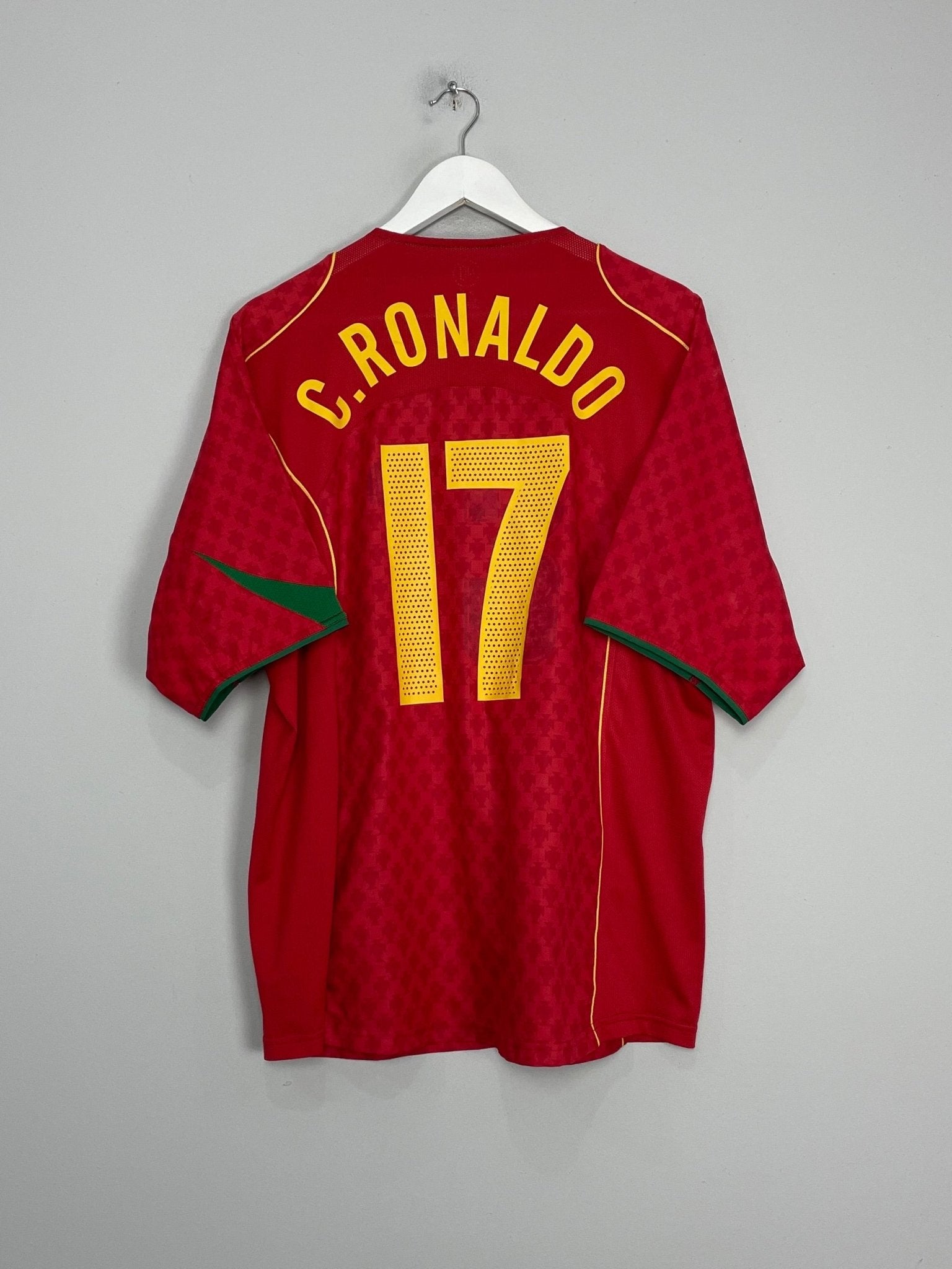 Shop 2004/06 PORTUGAL C.RONALDO #17 HOME SHIRT (XL) NIKE, classic football shirts, vintage football shirts & retro soccer jerseys at Cult Kits