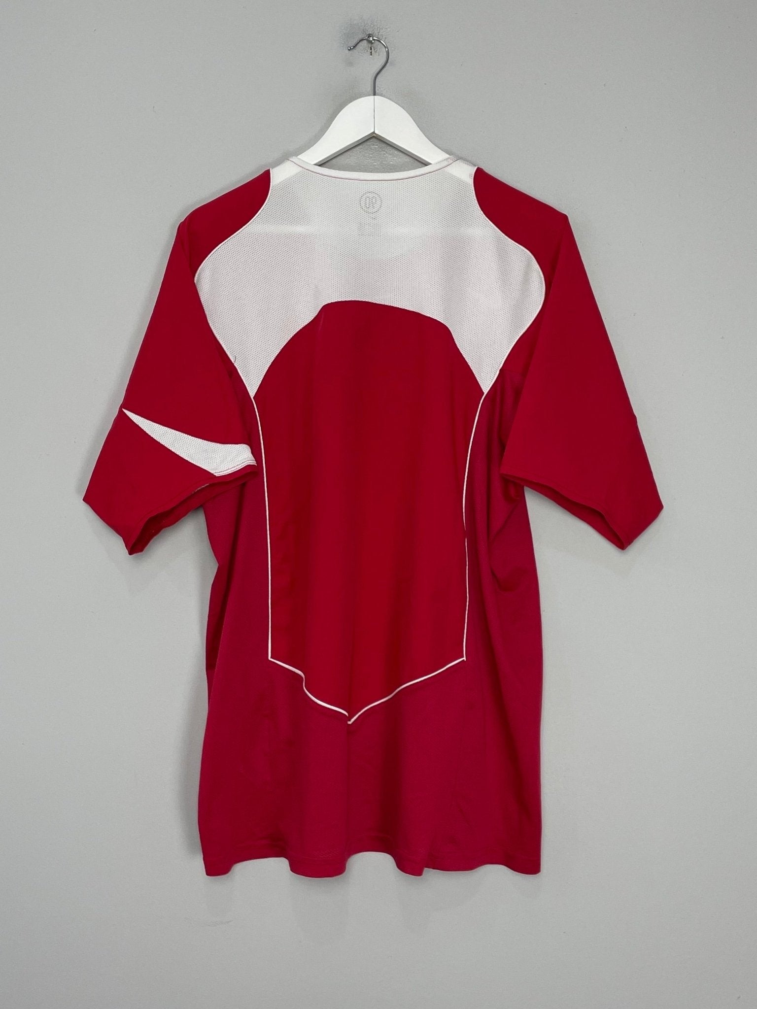 Shop 2004/06 TURKEY HOME SHIRT (XL) NIKE, classic football shirts, vintage football shirts & retro soccer jerseys at Cult Kits