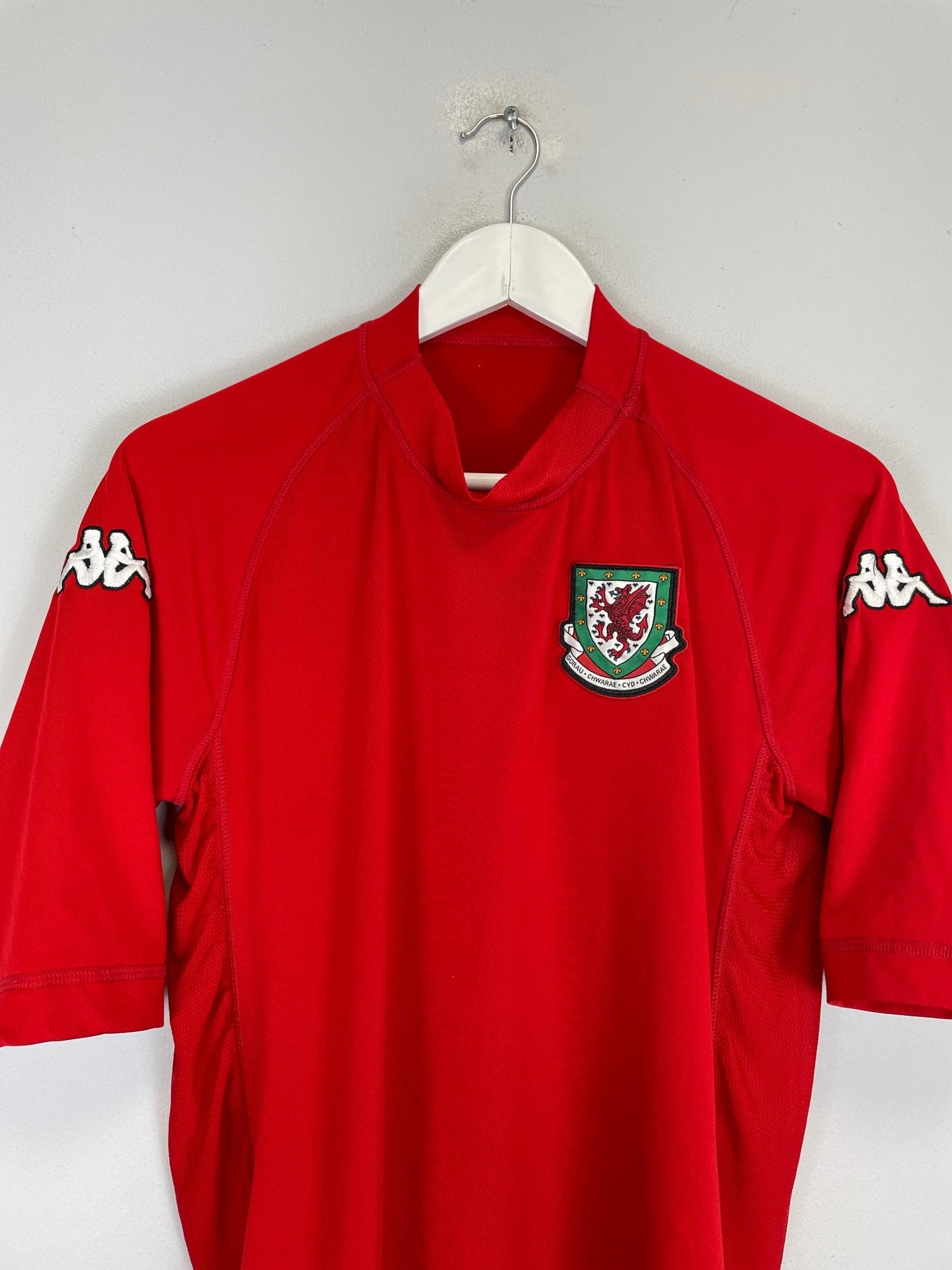 Shop 2004/06 WALES HOME SHIRT (L) KAPPA, classic football shirts, vintage football shirts & retro soccer jerseys at Cult Kits