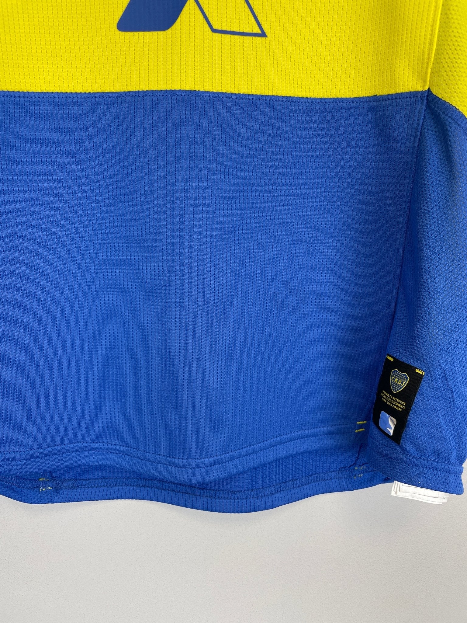 Shop 2005 BOCA JUNIORS CARLITOS #10 HOME SHIRT (S) NIKE, classic football shirts, vintage football shirts & retro soccer jerseys at Cult Kits