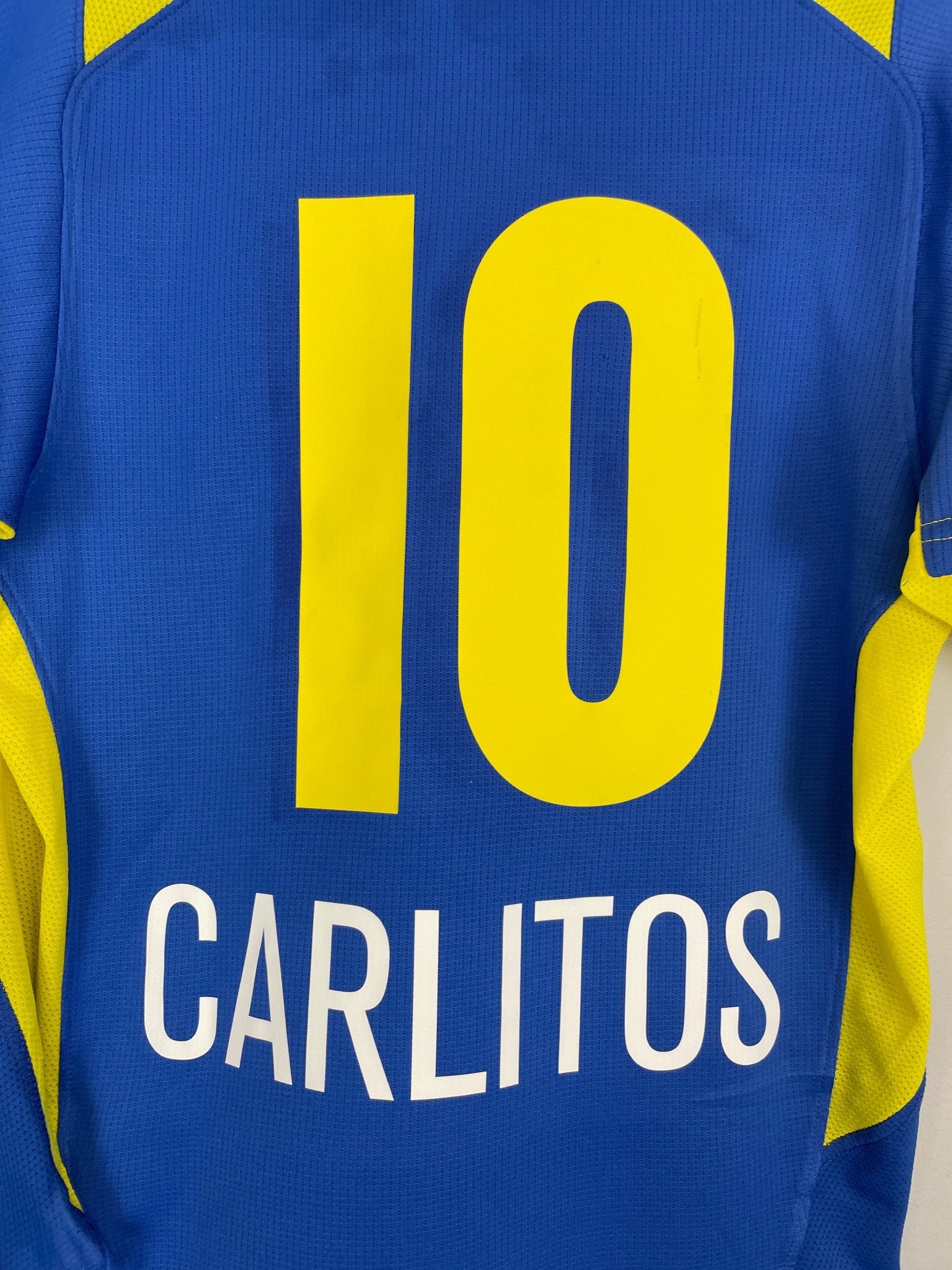 Shop 2005 BOCA JUNIORS CARLITOS #10 HOME SHIRT (S) NIKE, classic football shirts, vintage football shirts & retro soccer jerseys at Cult Kits