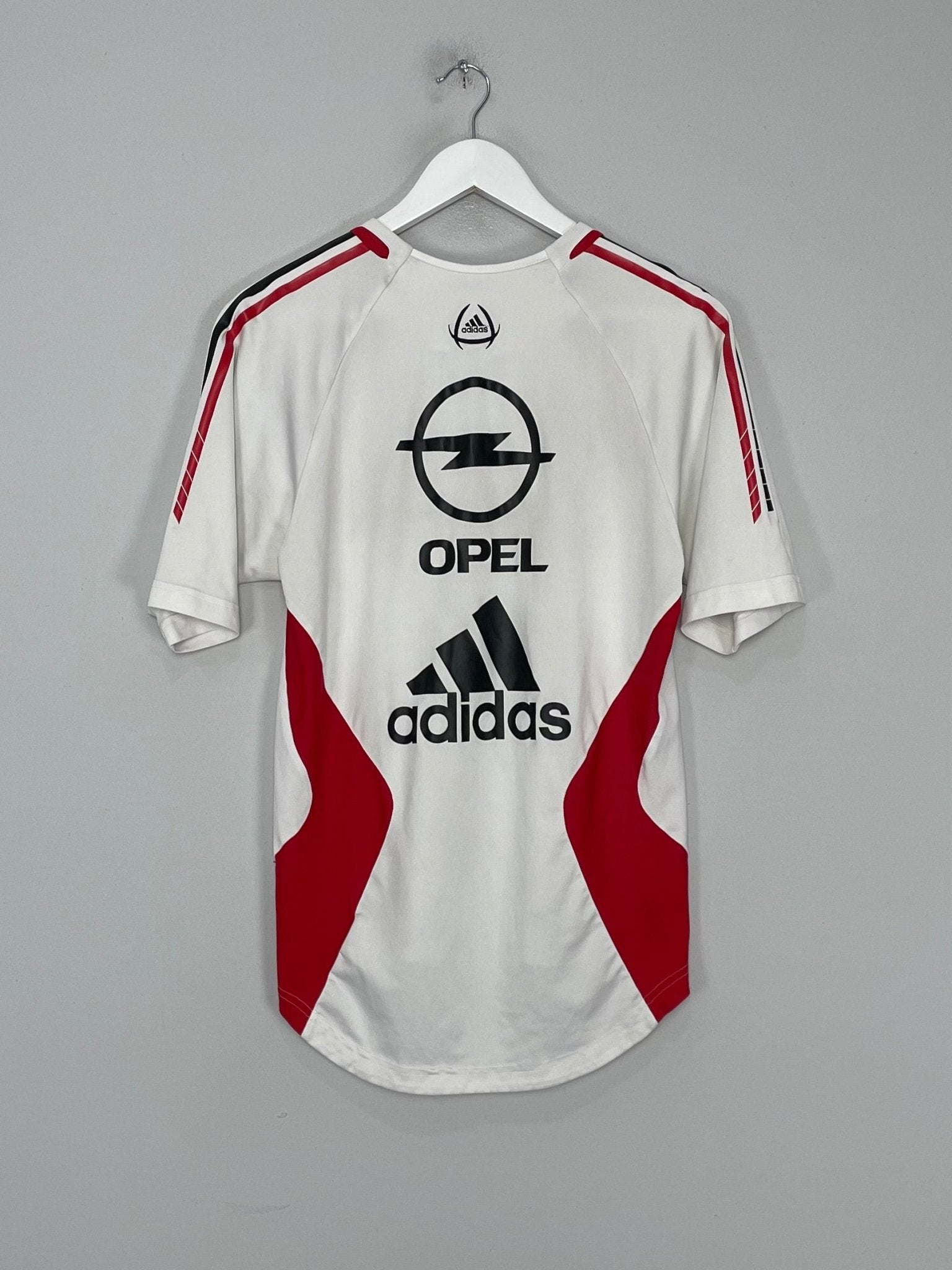 Shop 2005/06 AC MILAN TRAINING SHIRT (M) ADIDAS, classic football shirts, vintage football shirts & retro soccer jerseys at Cult Kits