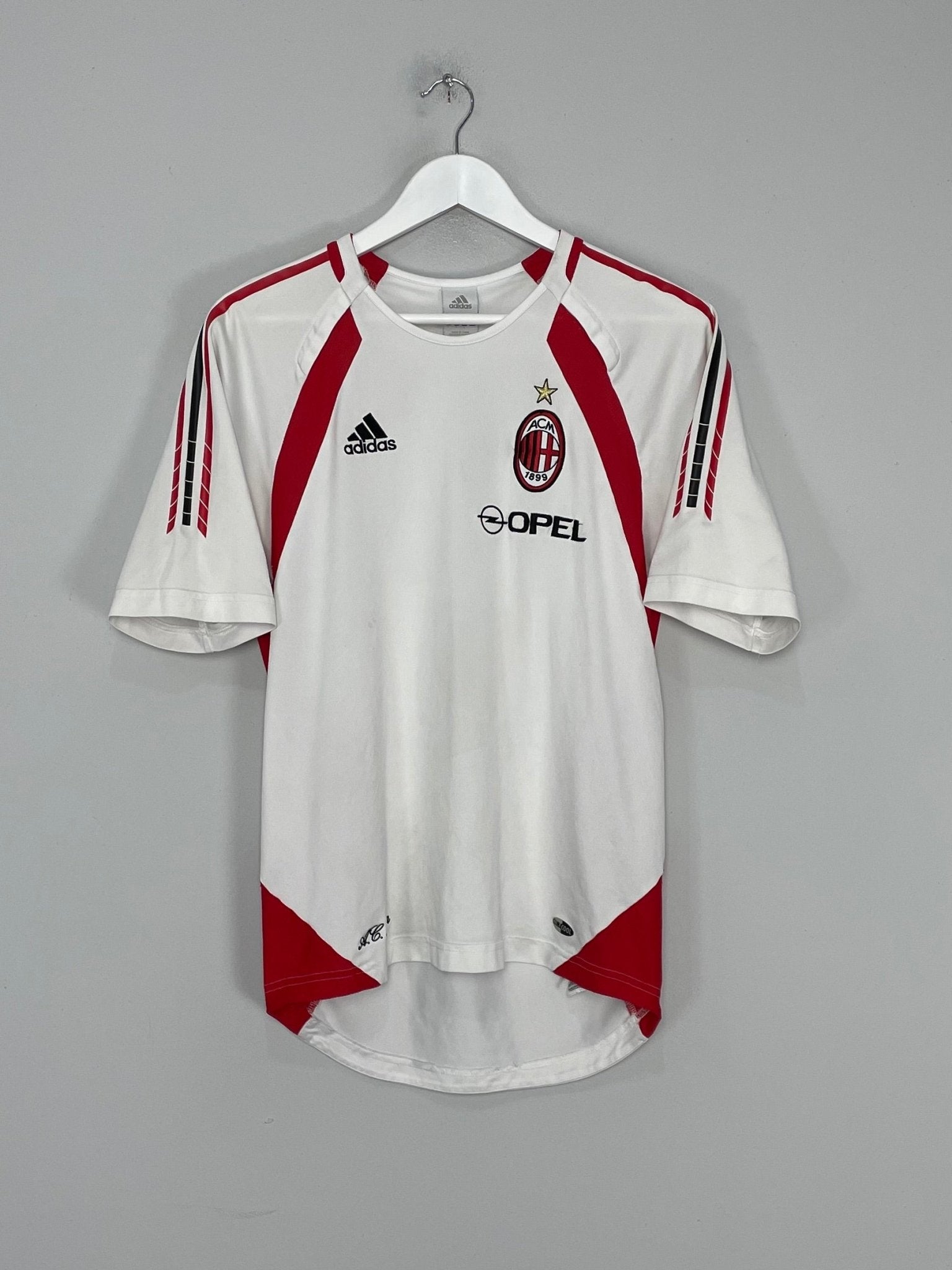 Shop 2005/06 AC MILAN TRAINING SHIRT (M) ADIDAS, classic football shirts, vintage football shirts & retro soccer jerseys at Cult Kits