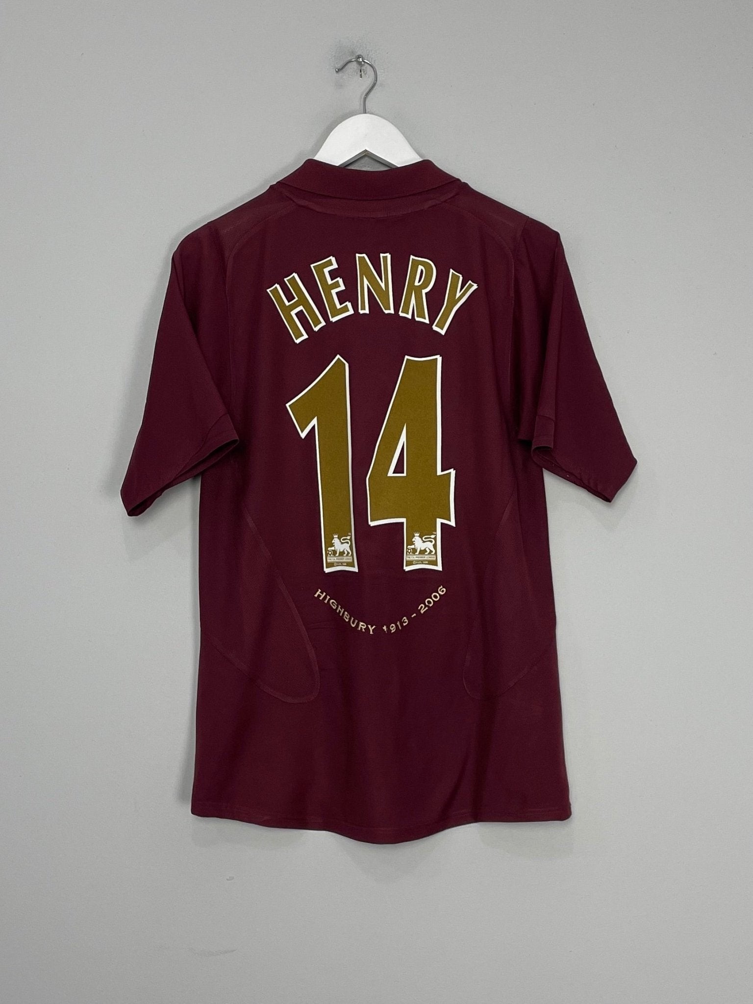 Shop 2005/06 ARSENAL HENRY #14 HOME SHIRT (M) NIKE, classic football shirts, vintage football shirts & retro soccer jerseys at Cult Kits