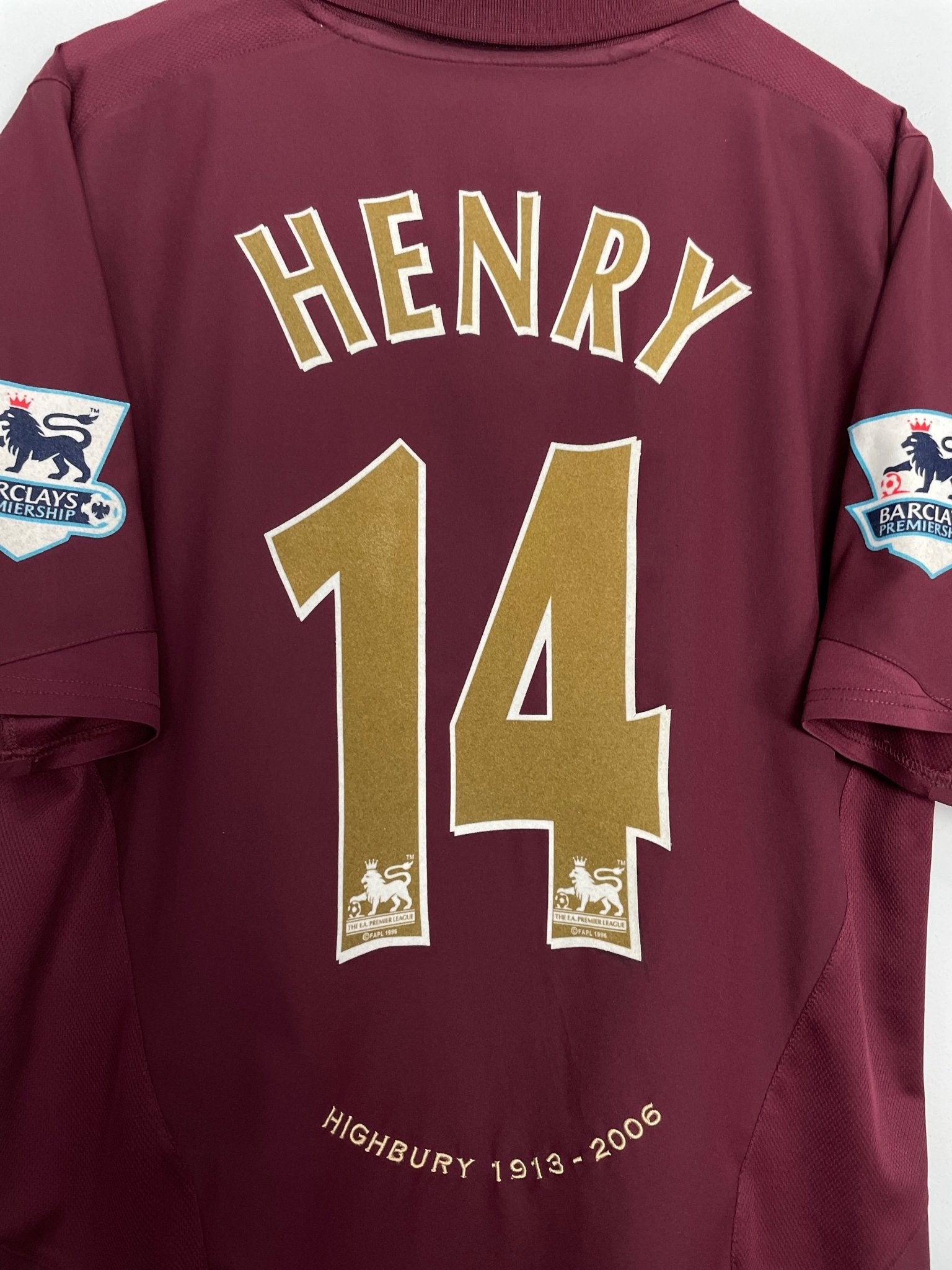 Shop 2005/06 ARSENAL HENRY #14 HOME SHIRT (XL) NIKE, classic football shirts, vintage football shirts & retro soccer jerseys at Cult Kits