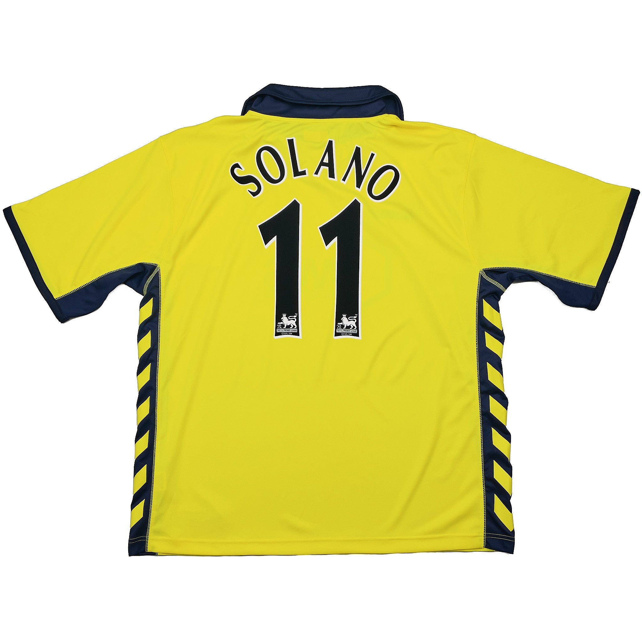 Buy 2005/06 Aston Villa Solano 11 Away Shirt (XL) Hummel ~ Free worldwide shipping available ~ Authentic Vintage Football Shirts from Cult Kits