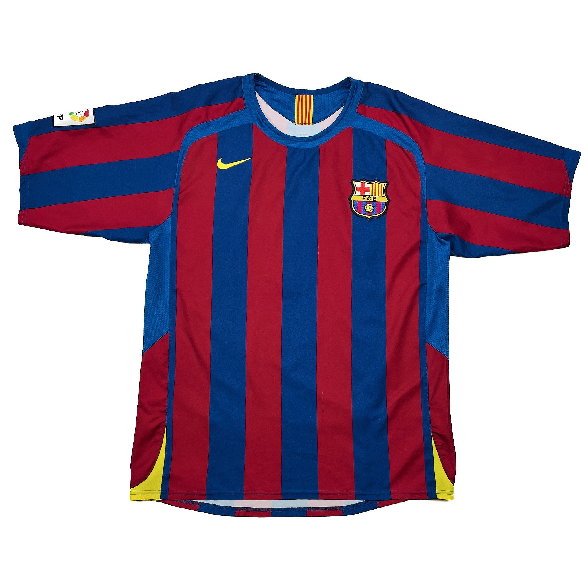 Buy 2005/06 Barcelona Larsson 7 Home Shirt (L) Nike ~ Free worldwide shipping ~ Authentic Vintage Football Shirts from Cult Kits