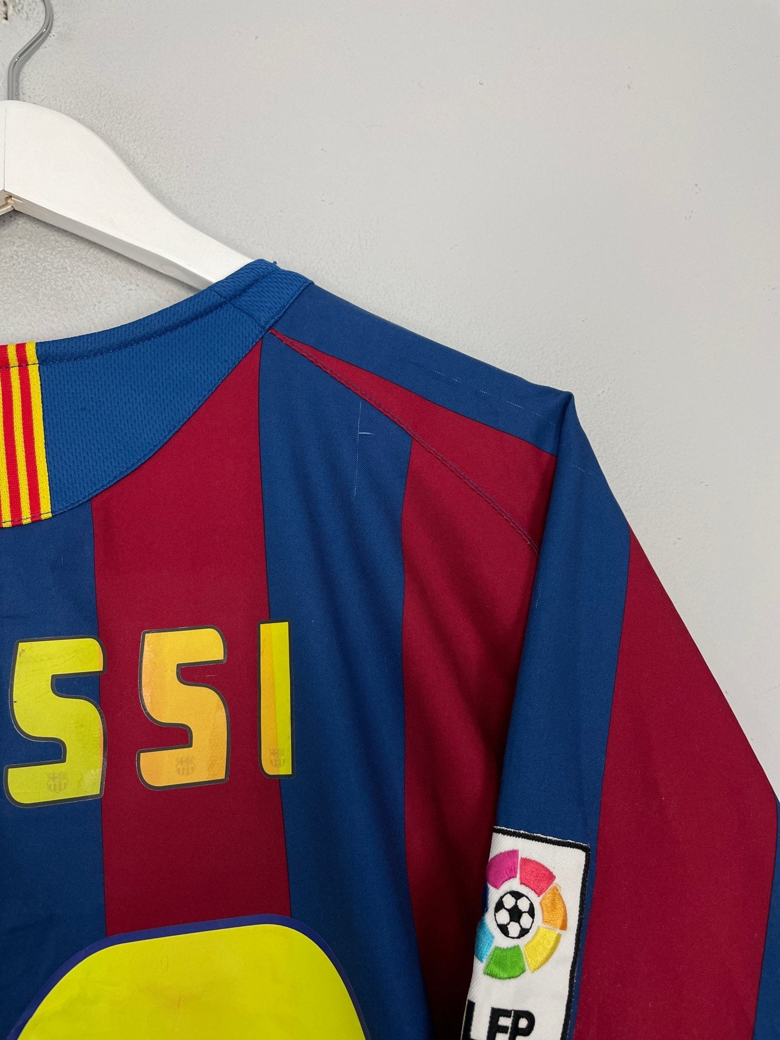 Shop 2005/06 BARCELONA MESSI #10 HOME SHIRT (L) NIKE, classic football shirts, vintage football shirts & retro soccer jerseys at Cult Kits