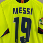 Shop 2005/06 BARCELONA MESSI #19 AWAY SHIRT (L) NIKE, classic football shirts, vintage football shirts & retro soccer jerseys at Cult Kits