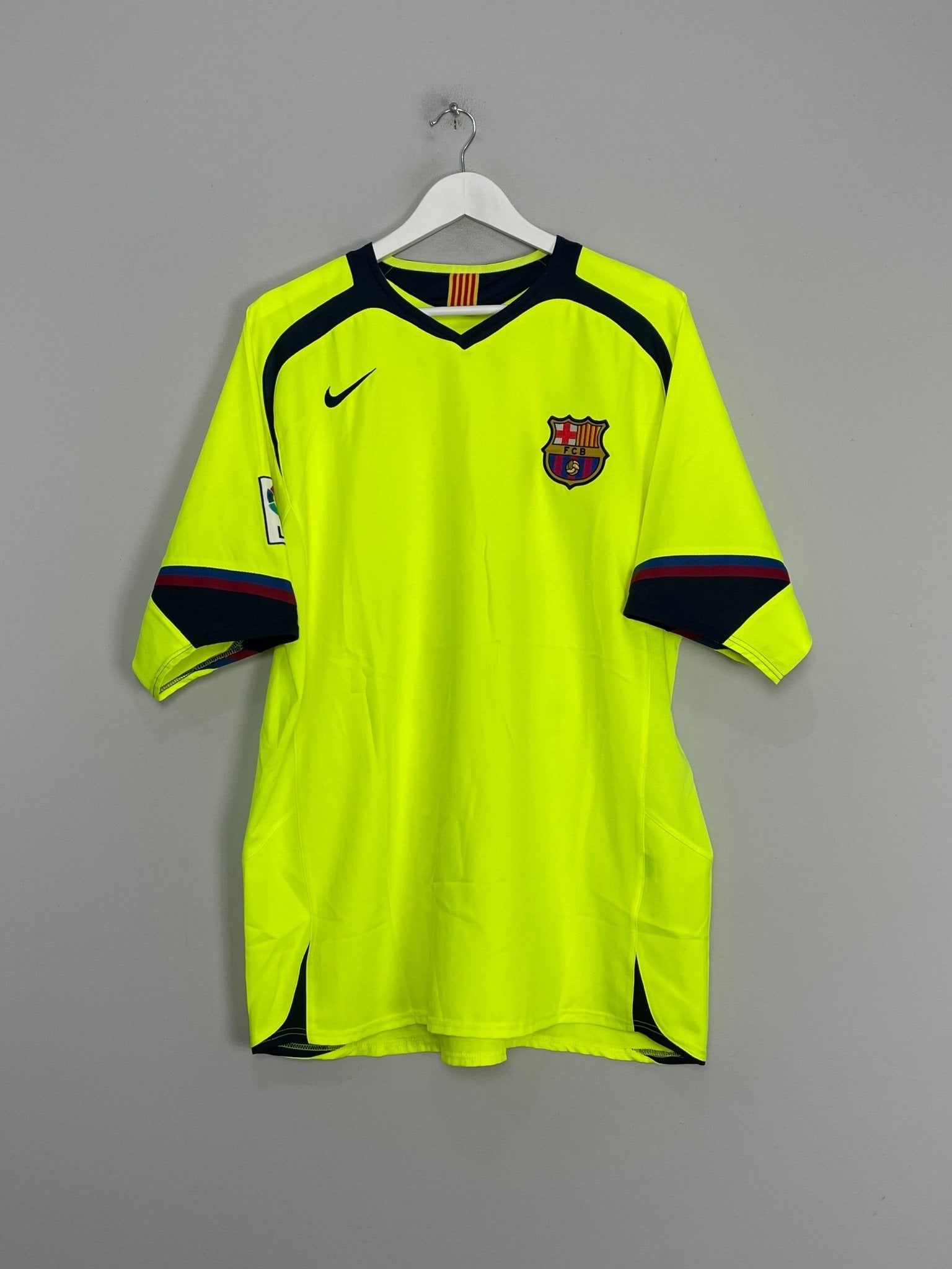 Shop 2005/06 BARCELONA MESSI #30 AWAY SHIRT (XL) NIKE, classic football shirts, vintage football shirts & retro soccer jerseys at Cult Kits