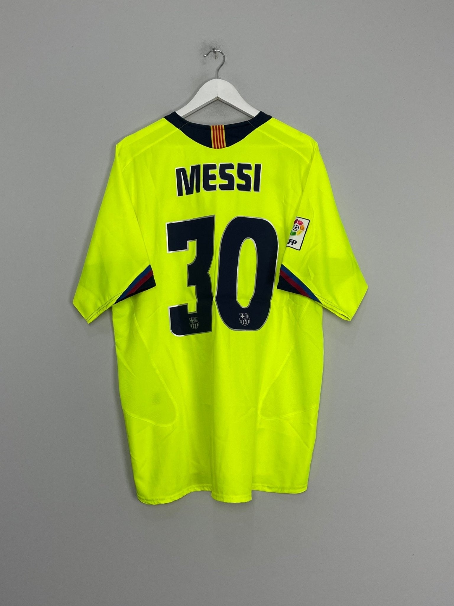 Shop 2005/06 BARCELONA MESSI #30 AWAY SHIRT (XL) NIKE, classic football shirts, vintage football shirts & retro soccer jerseys at Cult Kits