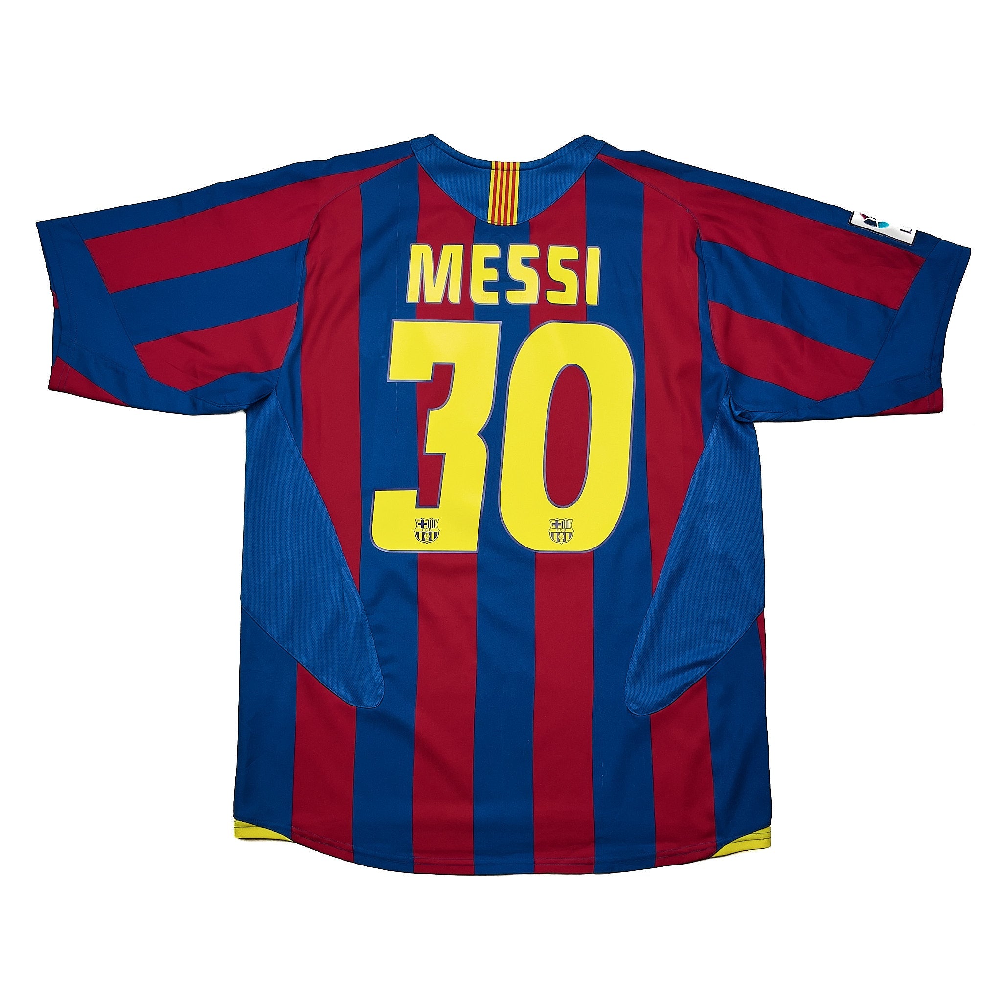 Buy 2005/06 Barcelona Messi 30 Home Shirt (M) Nike ~ Free worldwide shipping ~ Authentic Vintage Football Shirts from Cult Kits