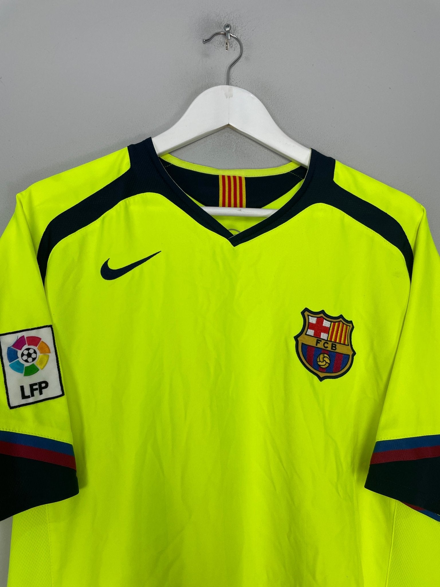 Shop 2005/06 BARCELONA RONALDINHO #10 AWAY SHIRT (L) NIKE, classic football shirts, vintage football shirts & retro soccer jerseys at Cult Kits