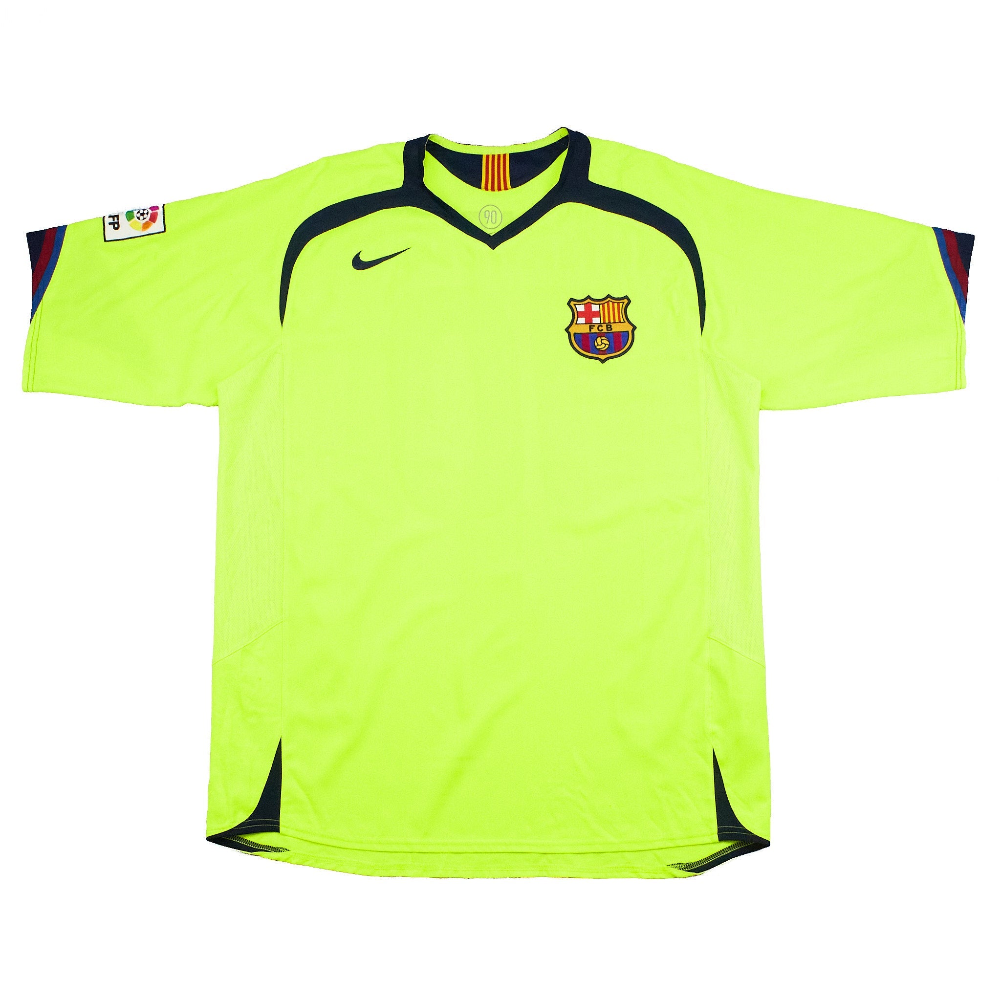 2005 Barcelona Nike football shirt - view 2 - Cult Kits