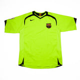 Buy 2005/06 Barcelona Ronaldinho 10 Away Shirt (L) Nike ~ Free worldwide shipping ~ Authentic Vintage Football Shirts from Cult Kits