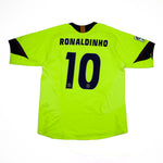 Buy 2005/06 Barcelona Ronaldinho 10 Away Shirt (L) Nike ~ Free worldwide shipping ~ Authentic Vintage Football Shirts from Cult Kits