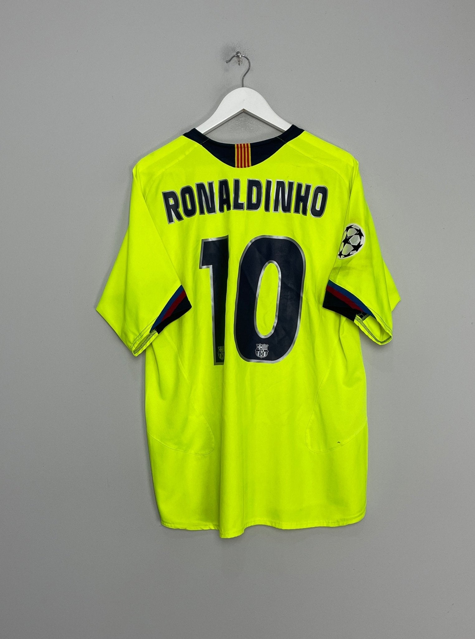 Shop 2005/06 BARCELONA RONALDINHO #10 C/L AWAY SHIRT (L) NIKE, classic football shirts, vintage football shirts & retro soccer jerseys at Cult Kits