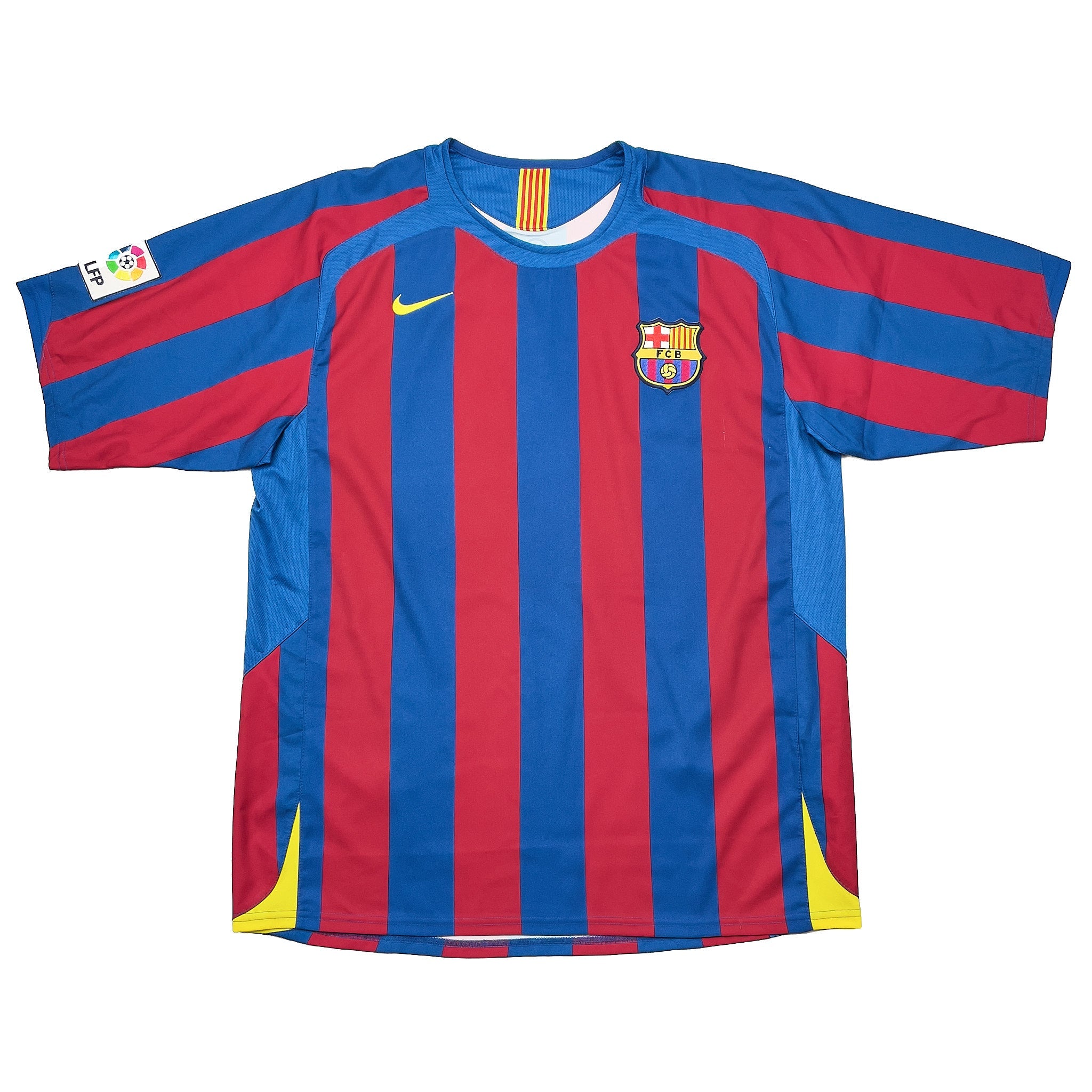 Buy 2005/06 BARCELONA RONALDINHO 10 HOME SHIRT (L) NIKE ~ Free worldwide shipping available ~ Authentic Vintage Football Shirts from Cult Kits