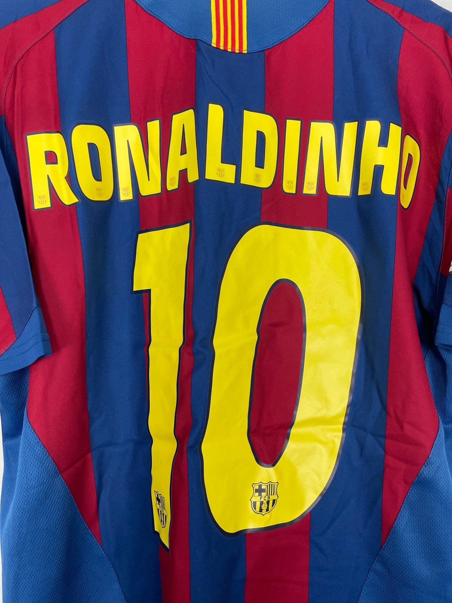 2005/06 BARCELONA RONALDINHO #10 HOME SHIRT (M) NIKE – Cult Kits