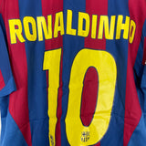 Shop 2005/06 BARCELONA RONALDINHO #10 HOME SHIRT (M) NIKE, classic football shirts, vintage football shirts & retro soccer jerseys at Cult Kits