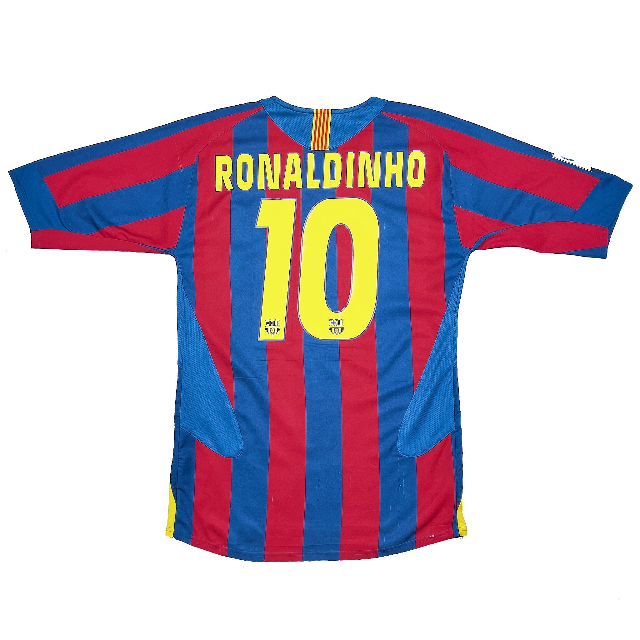 Buy 2005/06 BARCELONA RONALDINHO 10 HOME SHIRT (M) NIKE ~ Free worldwide shipping available ~ Authentic Vintage Football Shirts from Cult Kits