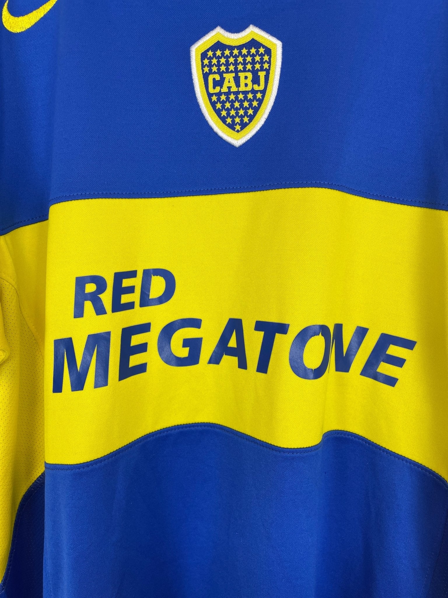 Shop 2005/06 BOCA JUNIORS HOME SHIRT (L) NIKE, classic football shirts, vintage football shirts & retro soccer jerseys at Cult Kits