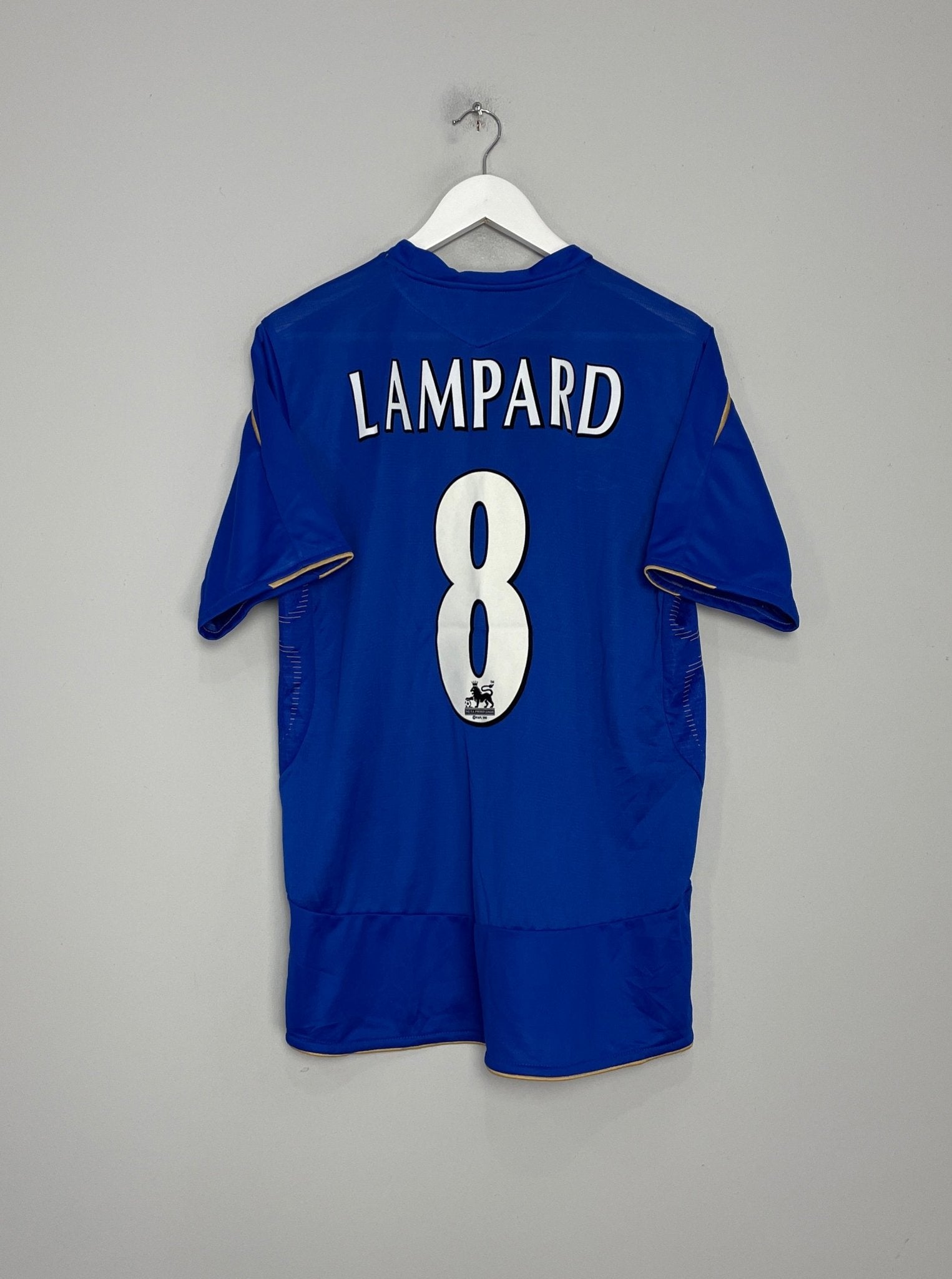 Shop 2005/06 CHELSEA LAMPARD #8 *CENTENARY* HOME SHIRT (L) UMBRO, classic football shirts, vintage football shirts & retro soccer jerseys at Cult Kits