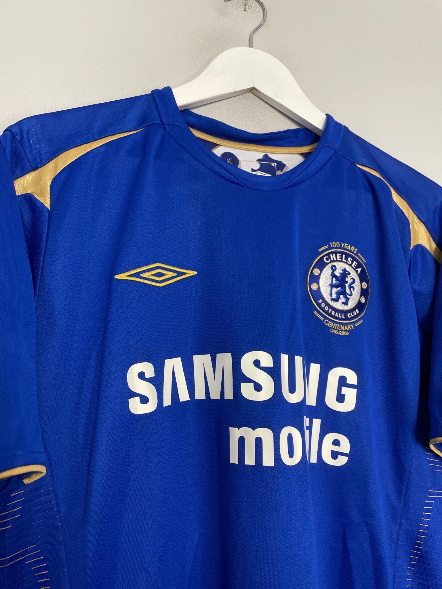 Shop 2005/06 CHELSEA LAMPARD #8 *CENTENARY* HOME SHIRT (L) UMBRO, classic football shirts, vintage football shirts & retro soccer jerseys at Cult Kits