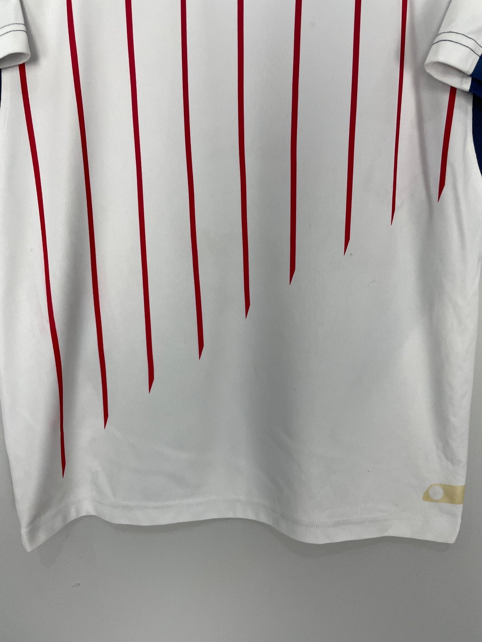 Shop 2005/06 CHIVAS GUADALAJARA AWAY SHIRT (S) REEBOK, classic football shirts, vintage football shirts & retro soccer jerseys at Cult Kits