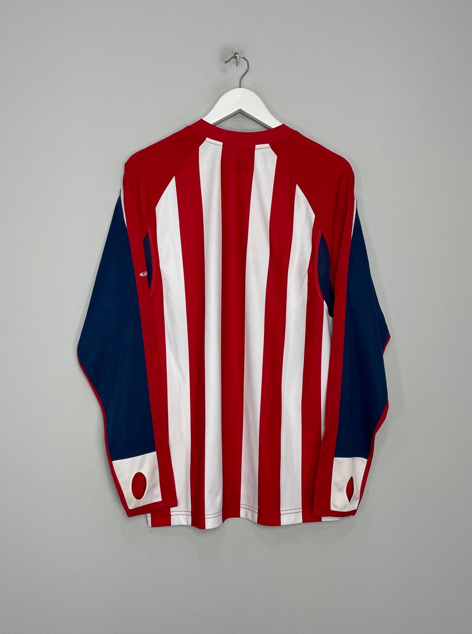 Shop 2005/06 CHIVAS GUADALAJARA L/S HOME SHIRT (L) REEBOK, classic football shirts, vintage football shirts & retro soccer jerseys at Cult Kits
