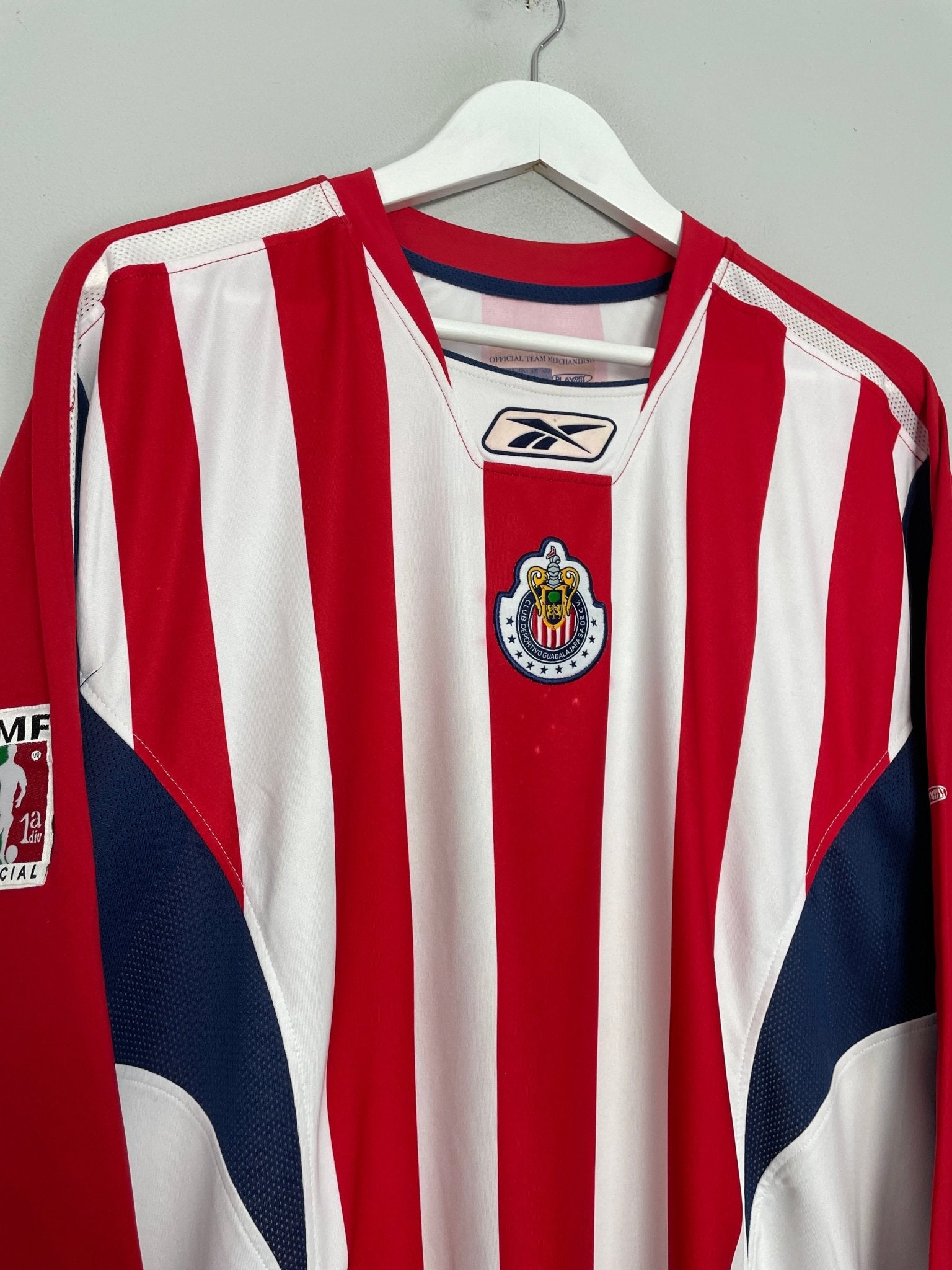 Shop 2005/06 CHIVAS GUADALAJARA L/S HOME SHIRT (L) REEBOK, classic football shirts, vintage football shirts & retro soccer jerseys at Cult Kits