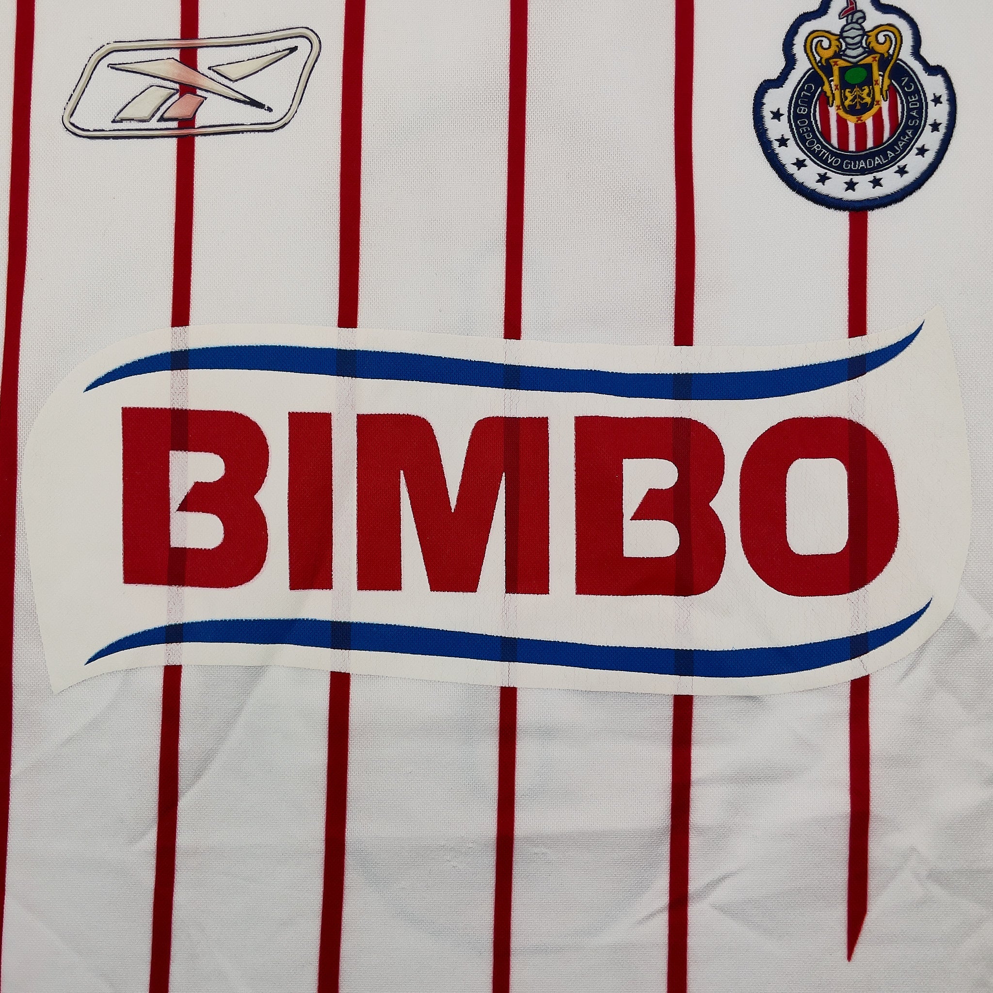 Buy 2005/06 Chivas Guadalajara O.Bravo 9 Away Shirt (L) Reebok ~ Free worldwide shipping available ~ Authentic Vintage Football Shirts from Cult Kits