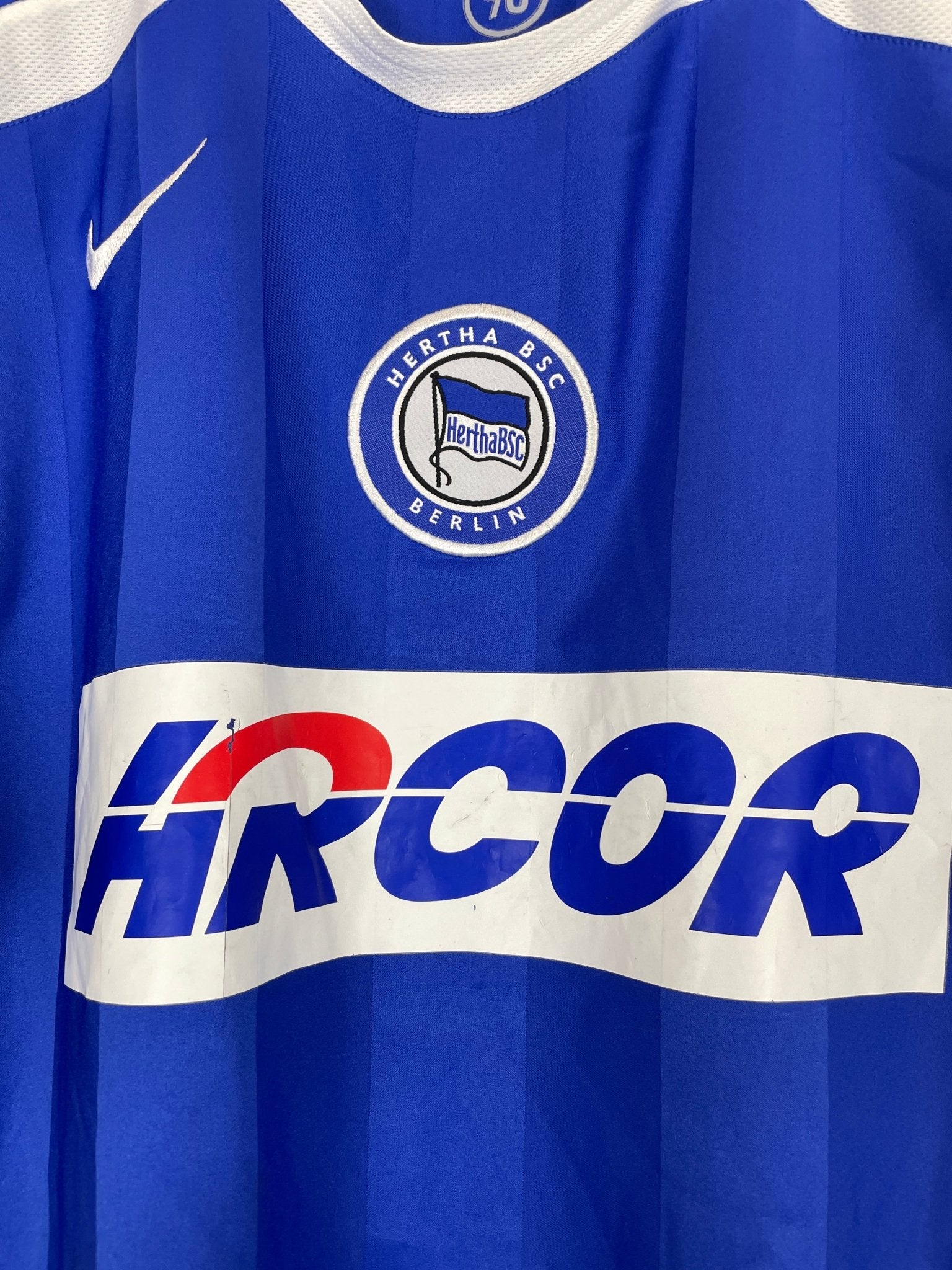 Shop 2005/06 HERTHA BERLIN HOME SHIRT (L) NIKE, classic football shirts, vintage football shirts & retro soccer jerseys at Cult Kits