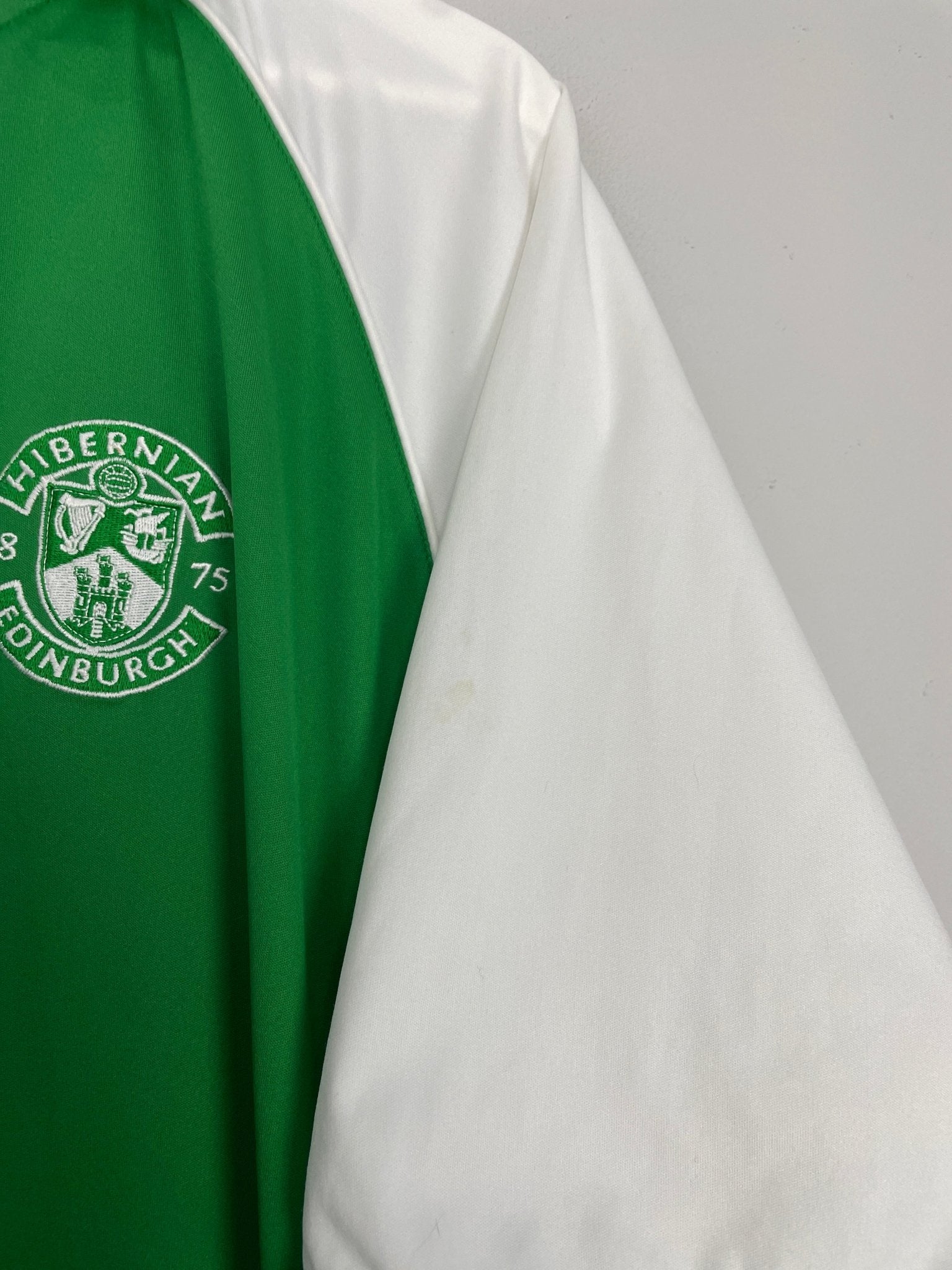 Shop 2005/06 HIBERNIAN HOME SHIRT (XL) LE COQ, classic football shirts, vintage football shirts & retro soccer jerseys at Cult Kits