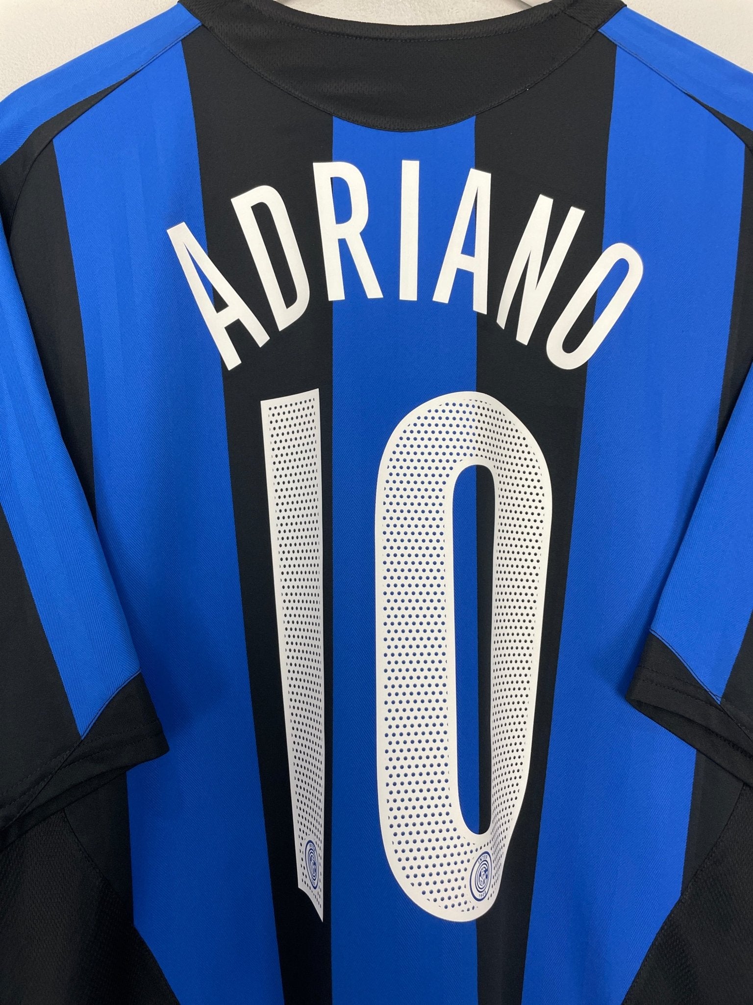 Shop 2005/06 INTER MILAN ADRIANO #10 HOME SHIRT (XL) NIKE, classic football shirts, vintage football shirts & retro soccer jerseys at Cult Kits