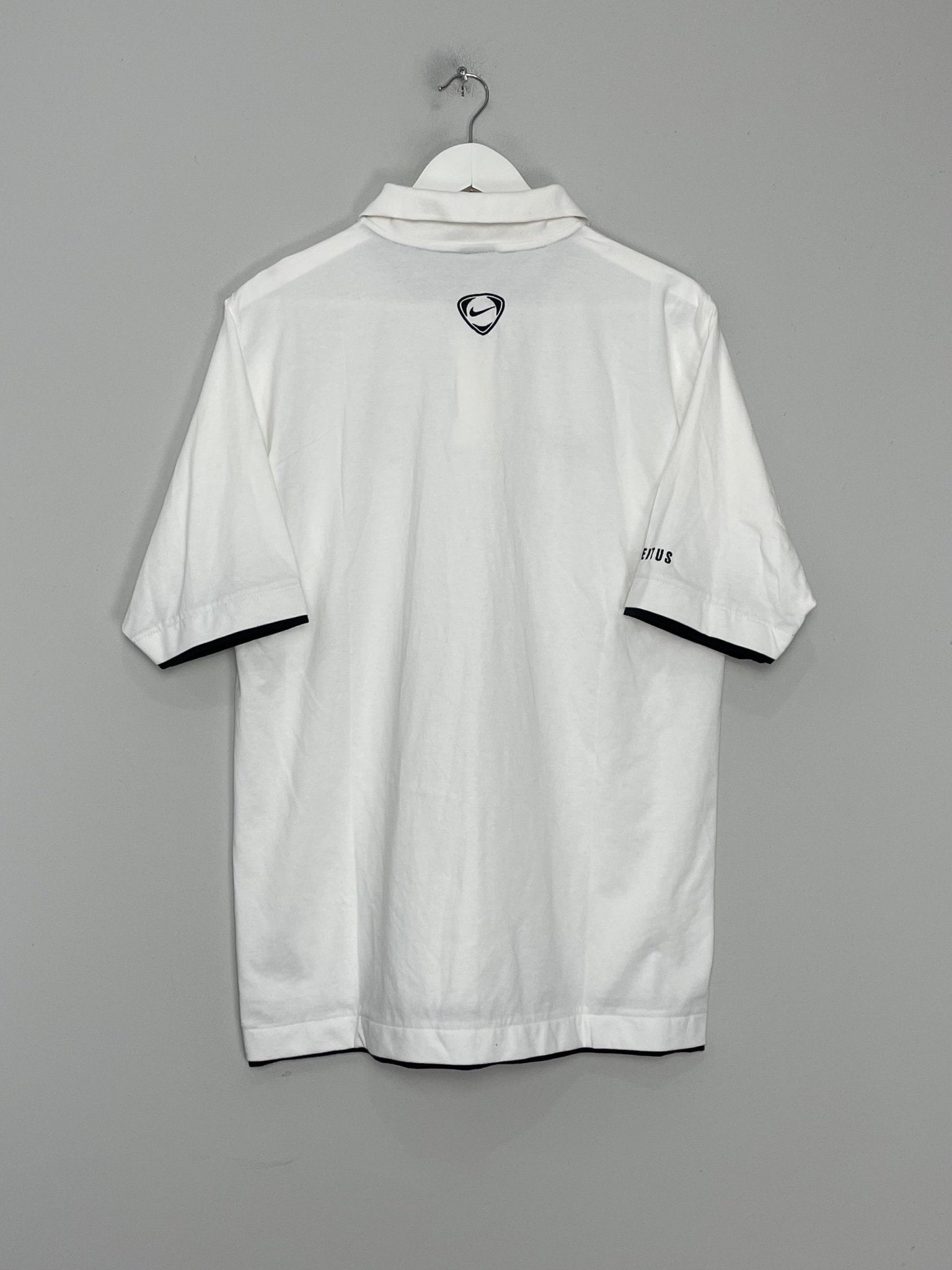 Shop 2005/06 JUVENTUS *BNWT* POLO SHIRT (L) NIKE, classic football shirts, vintage football shirts & retro soccer jerseys at Cult Kits