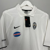 Shop 2005/06 JUVENTUS *BNWT* POLO SHIRT (L) NIKE, classic football shirts, vintage football shirts & retro soccer jerseys at Cult Kits