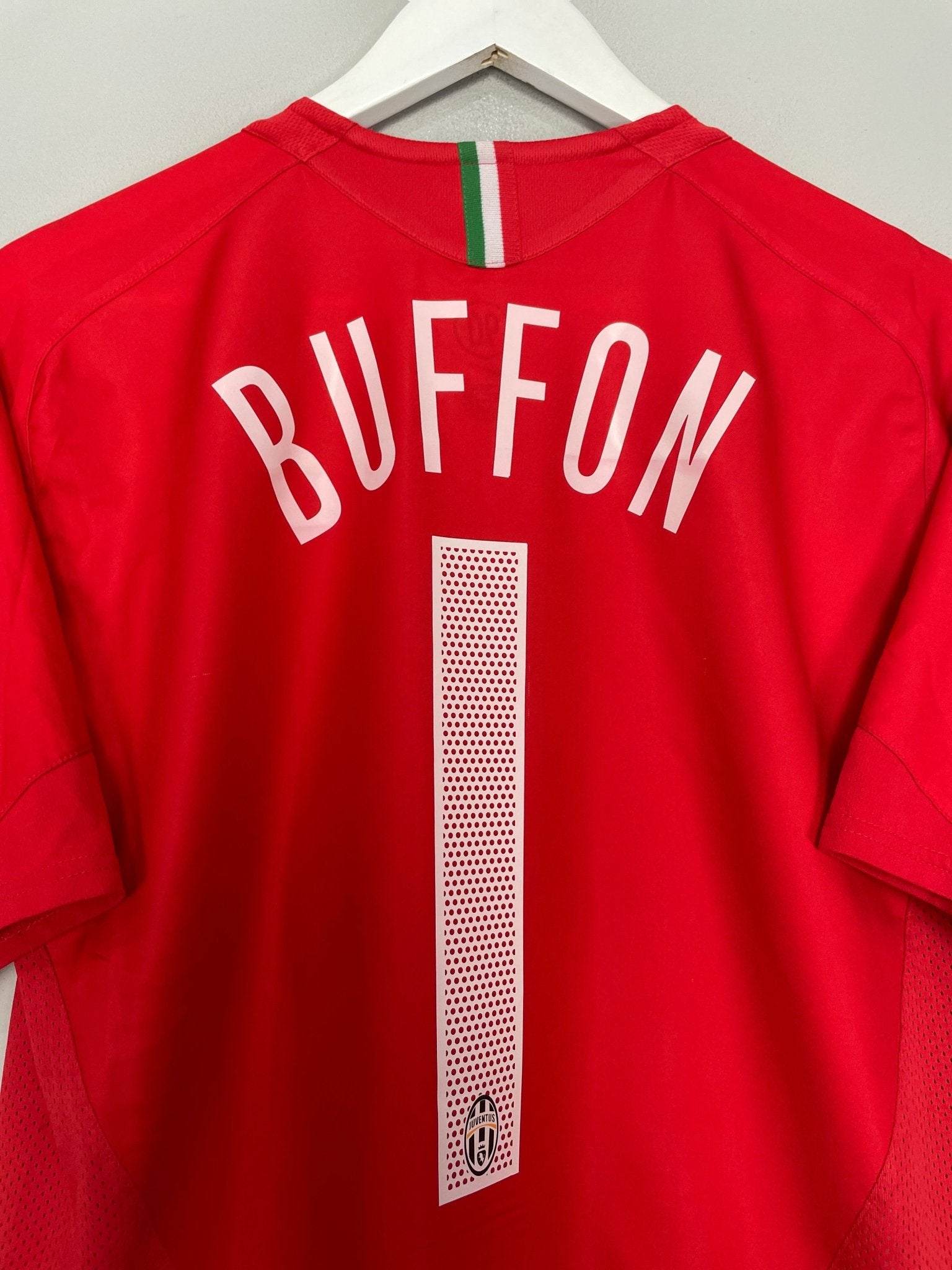 Shop 2005/06 JUVENTUS BUFFON #1 AWAY SHIRT (M) NIKE, classic football shirts, vintage football shirts & retro soccer jerseys at Cult Kits
