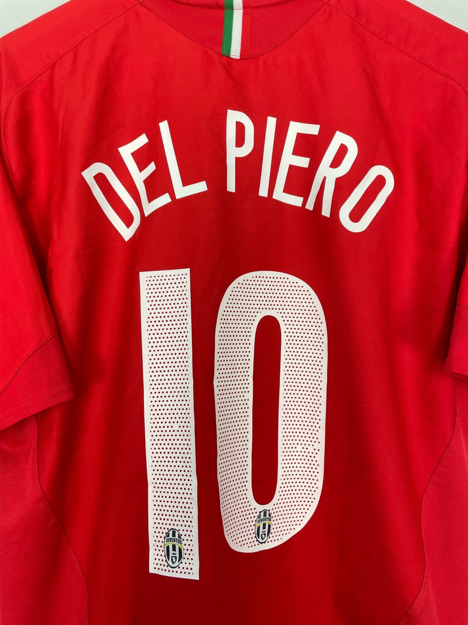 Shop 2005/06 JUVENTUS DEL PIERO #10 AWAY SHIRT (L) NIKE, classic football shirts, vintage football shirts & retro soccer jerseys at Cult Kits