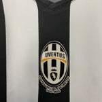 Shop 2005/06 JUVENTUS HOME SHIRT (XL) NIKE, classic football shirts, vintage football shirts & retro soccer jerseys at Cult Kits