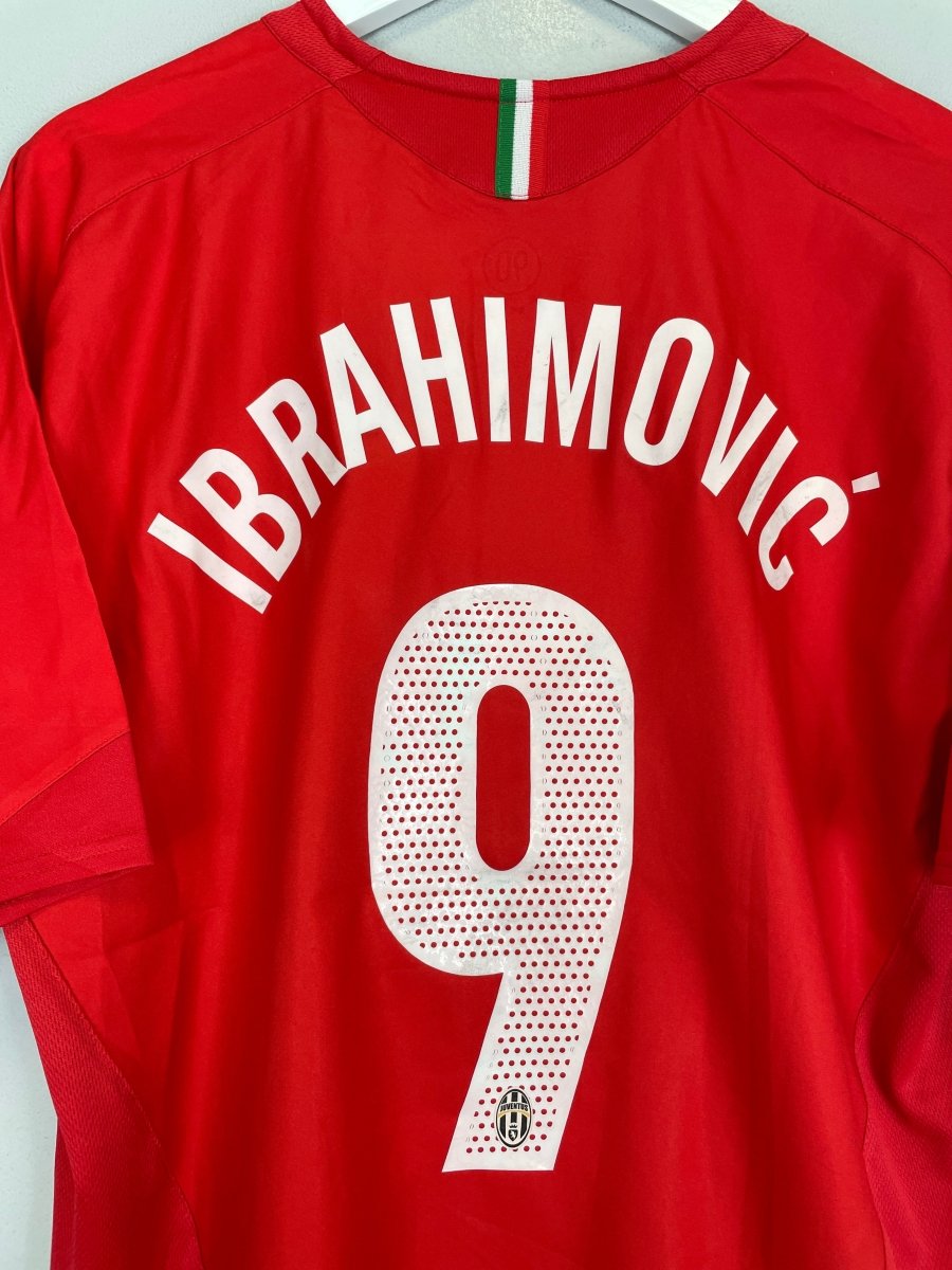 2005/06 JUVENTUS IBRAHIMOVIC 9 C/L AWAY SHIRT (L) NIKE - Cult Kits - Large - Buy Vintage Football Shirts, Authentic Retro Football Shirts For Sale, Classic Football Shirts & Soccer Jersey