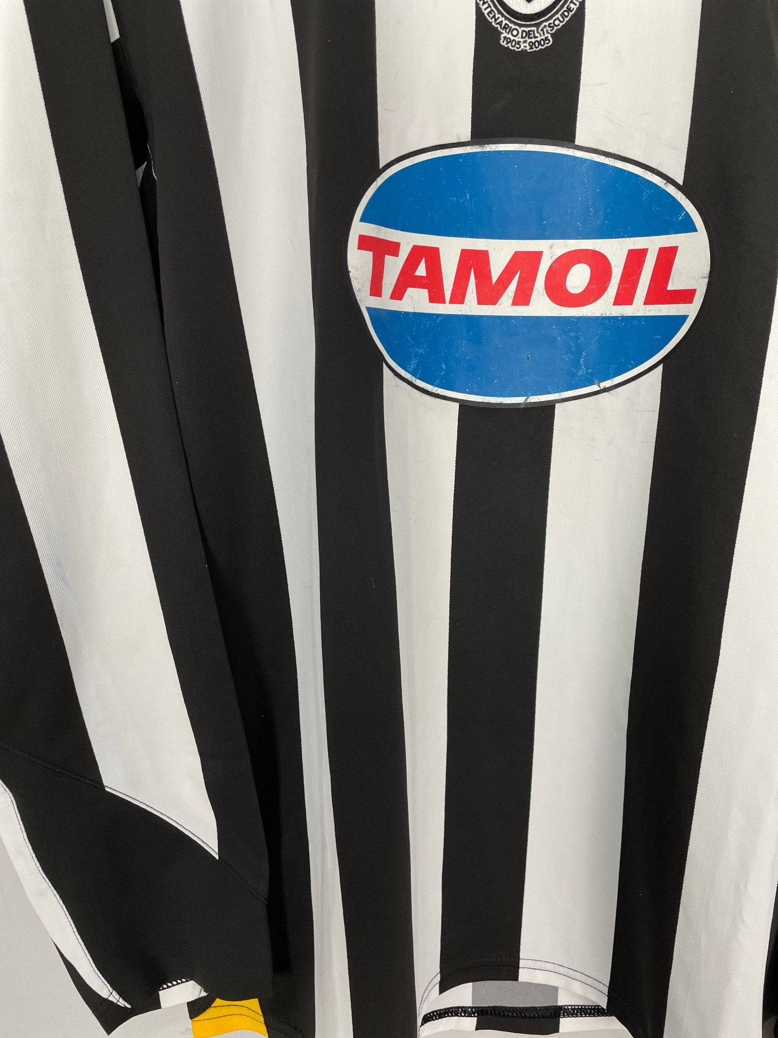 Shop 2005/06 JUVENTUS IBRAHIMOVIC #9 L/S HOME SHIRT (L) NIKE, classic football shirts, vintage football shirts & retro soccer jerseys at Cult Kits