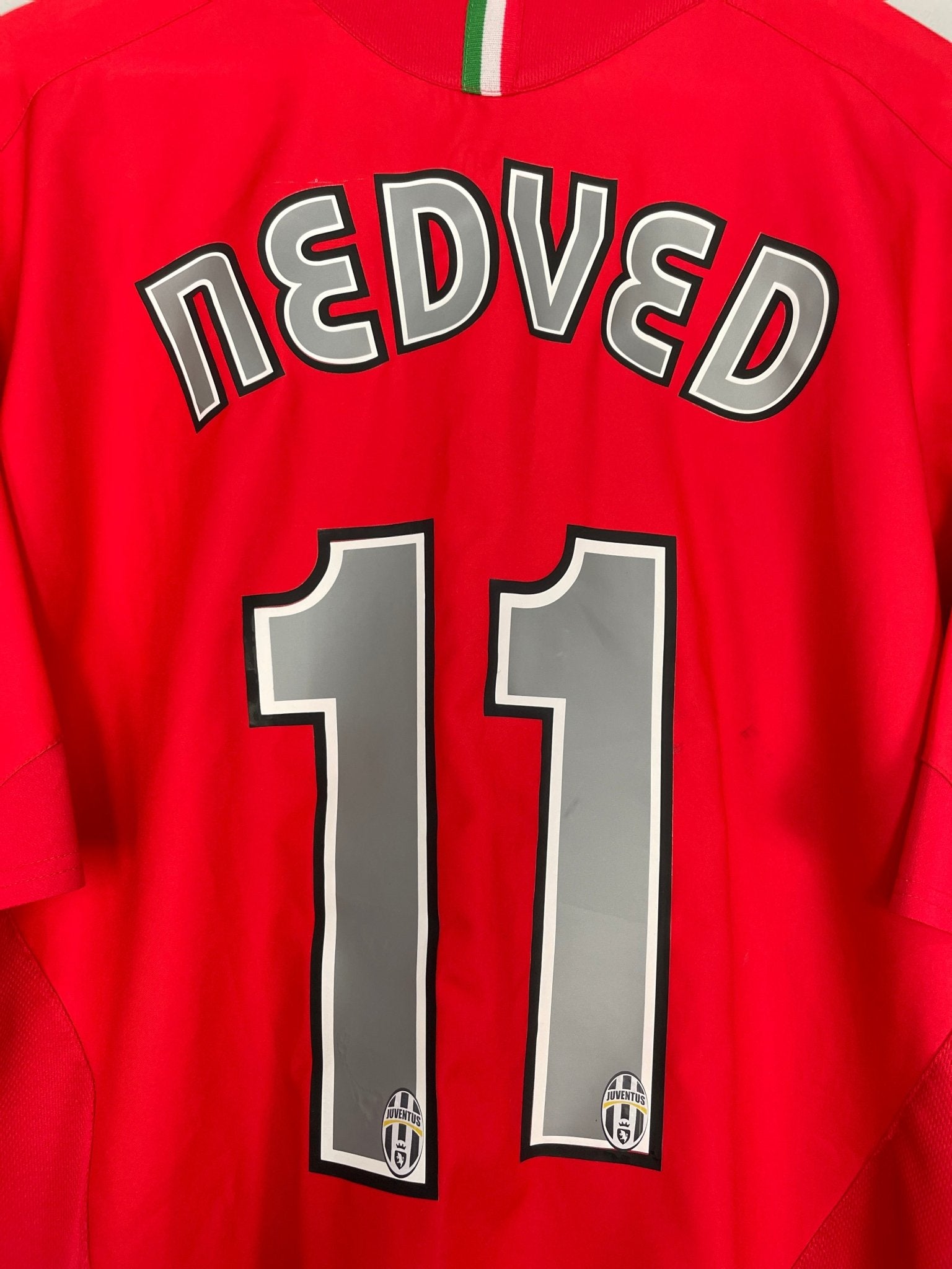 Shop 2005/06 JUVENTUS NEDVED #11 AWAY SHIRT (XL) NIKE, classic football shirts, vintage football shirts & retro soccer jerseys at Cult Kits