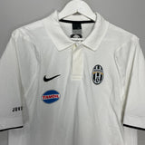 Shop 2005/06 JUVENTUS POLO SHIRT (L) NIKE, classic football shirts, vintage football shirts & retro soccer jerseys at Cult Kits